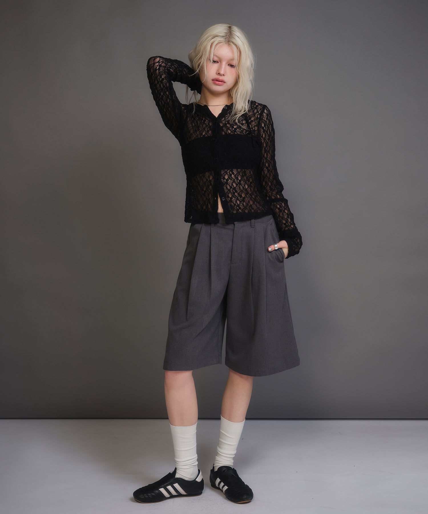 MODEL:170cm/COLOR:BLACK/SIZE:F