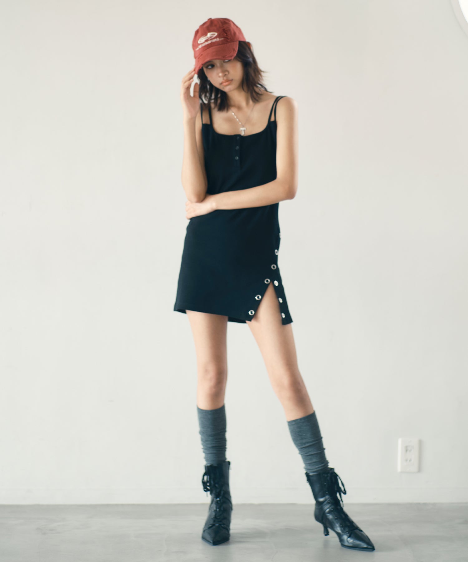 MODEL:170cm/COLOR:BLACK/SIZE:F