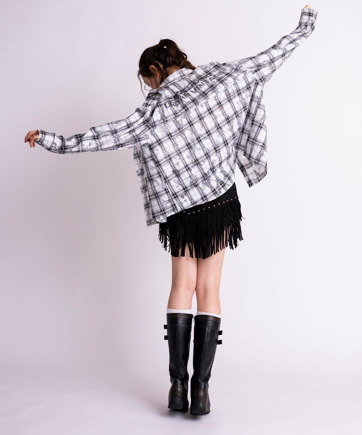 MODEL:172cm/COLOR:BLACK/SIZE:M