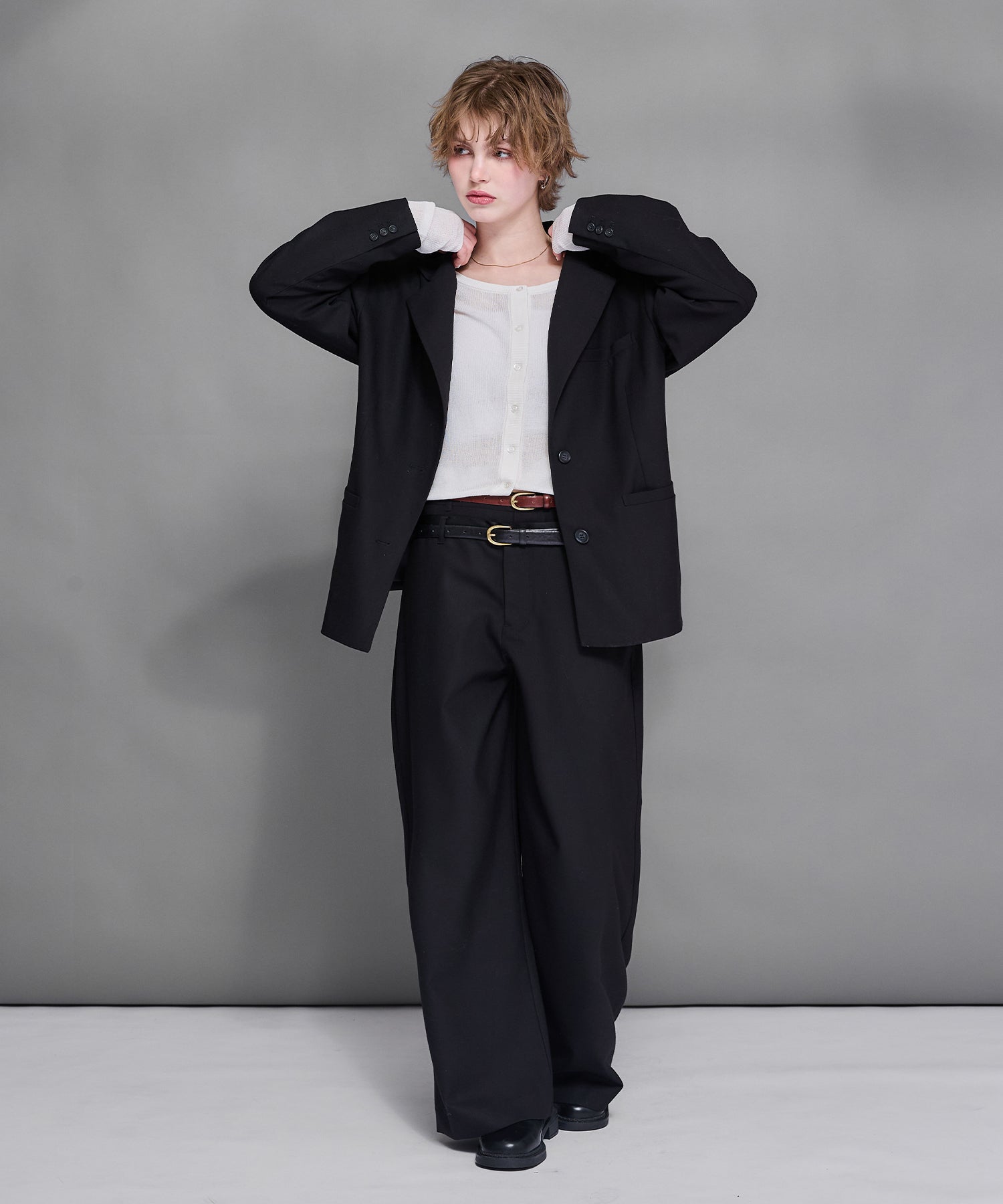 MODEL:170cm/COLOR:BLACK/SIZE:F