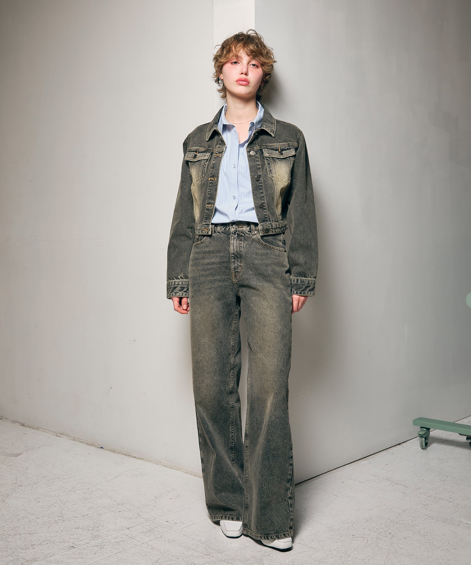 MODEL:170cm/COLOR:BLACK/SIZE:F