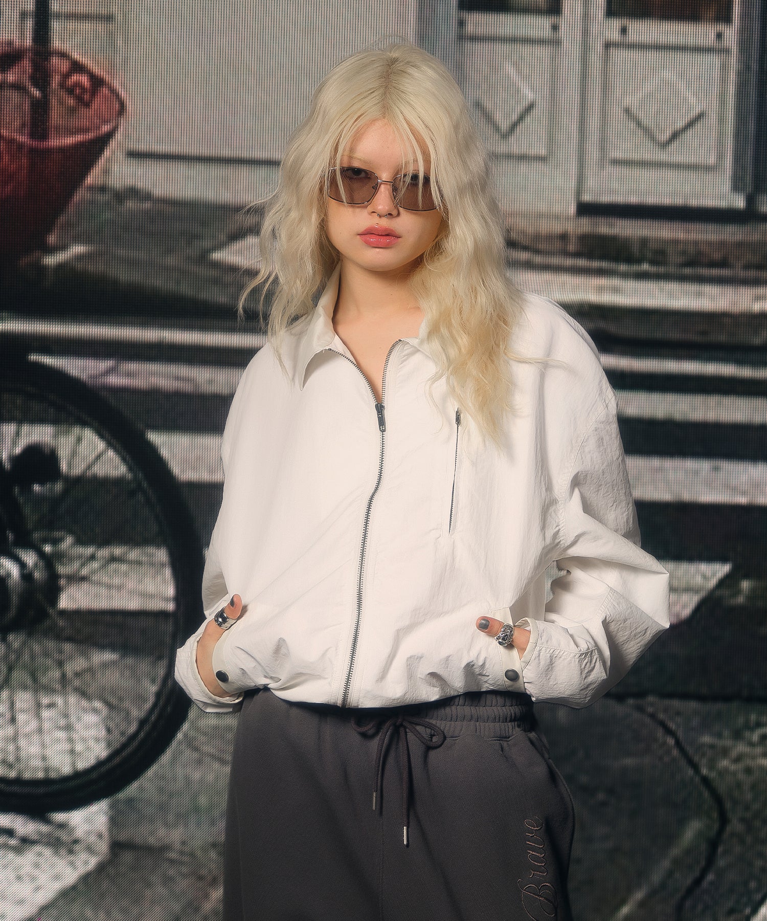 MODEL:170cm/COLOR:WHITE/SIZE:F