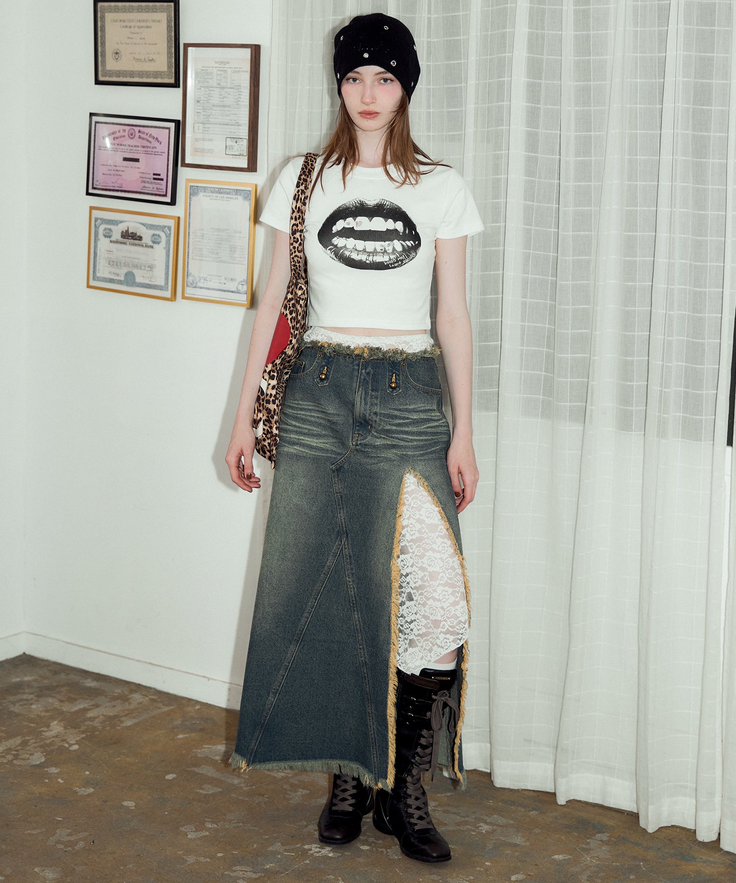 MODEL:174cm/COLOR:WHITE/SIZE:F