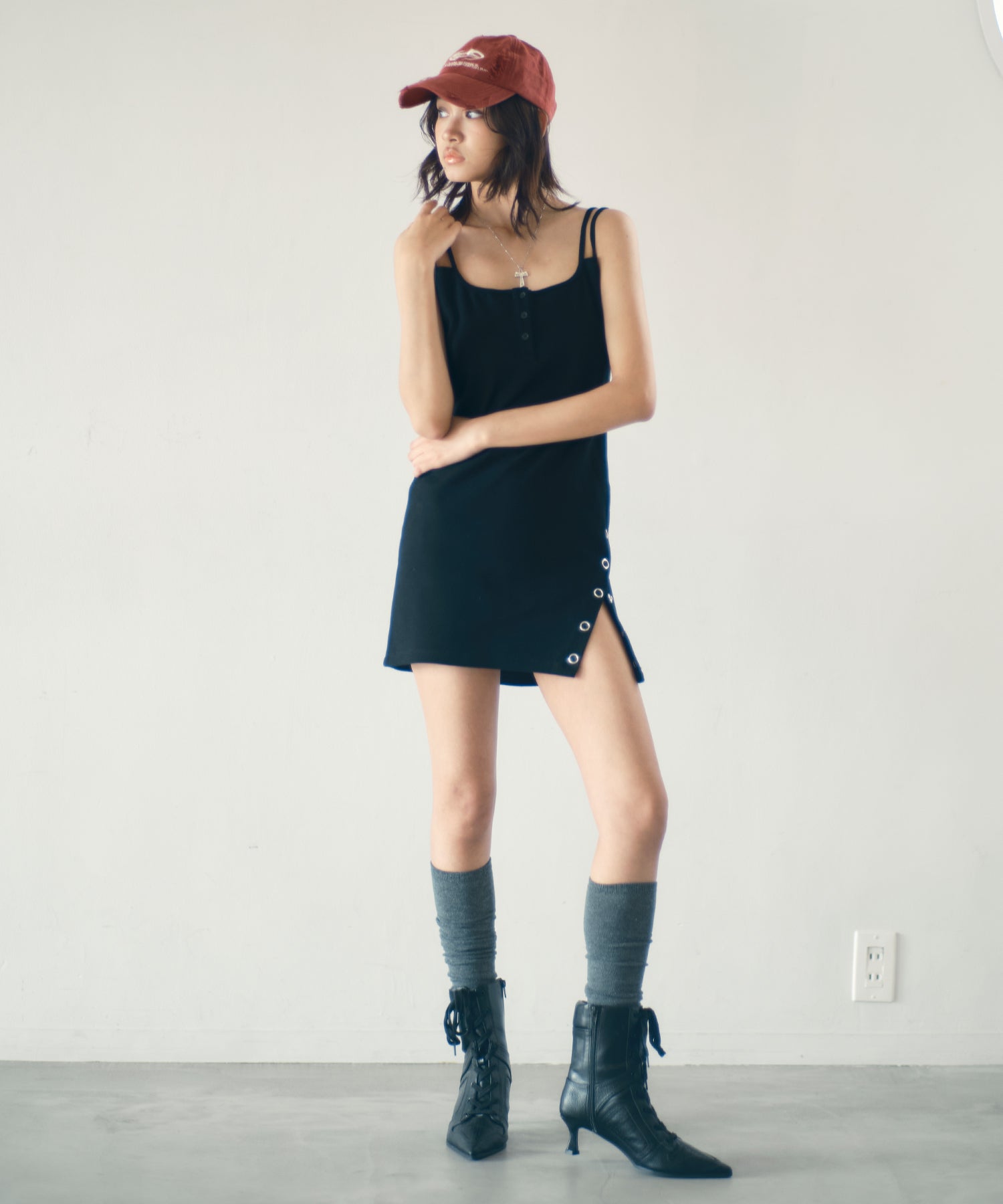 MODEL:170cm/COLOR:BLACK/SIZE:F