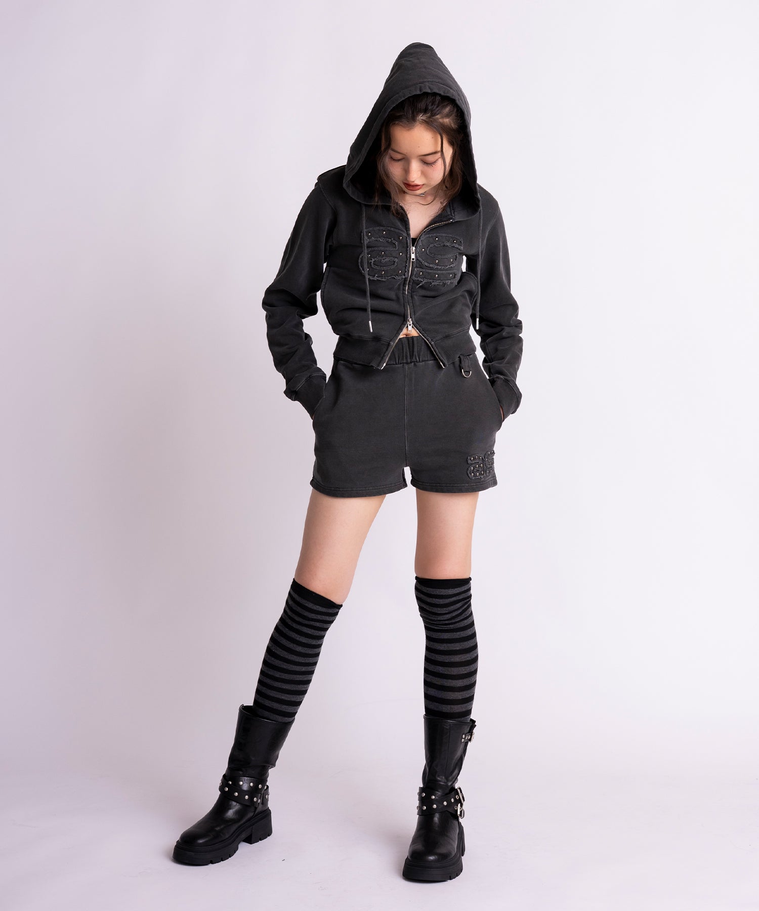 MODEL:171cm/COLOR:BLACK/SIZE:F