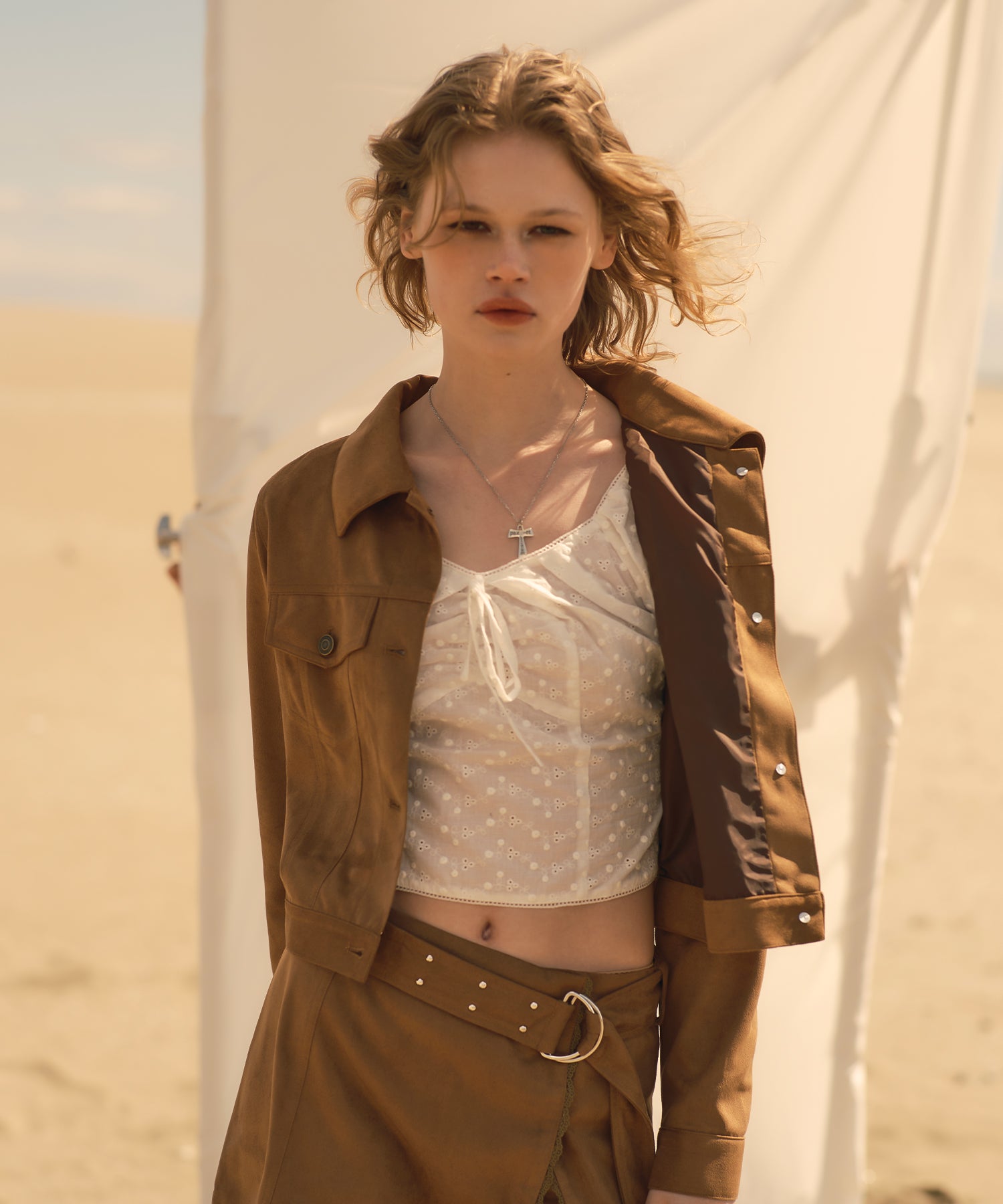 MODEL:173cm/COLOR:BEIGE/SIZE:F