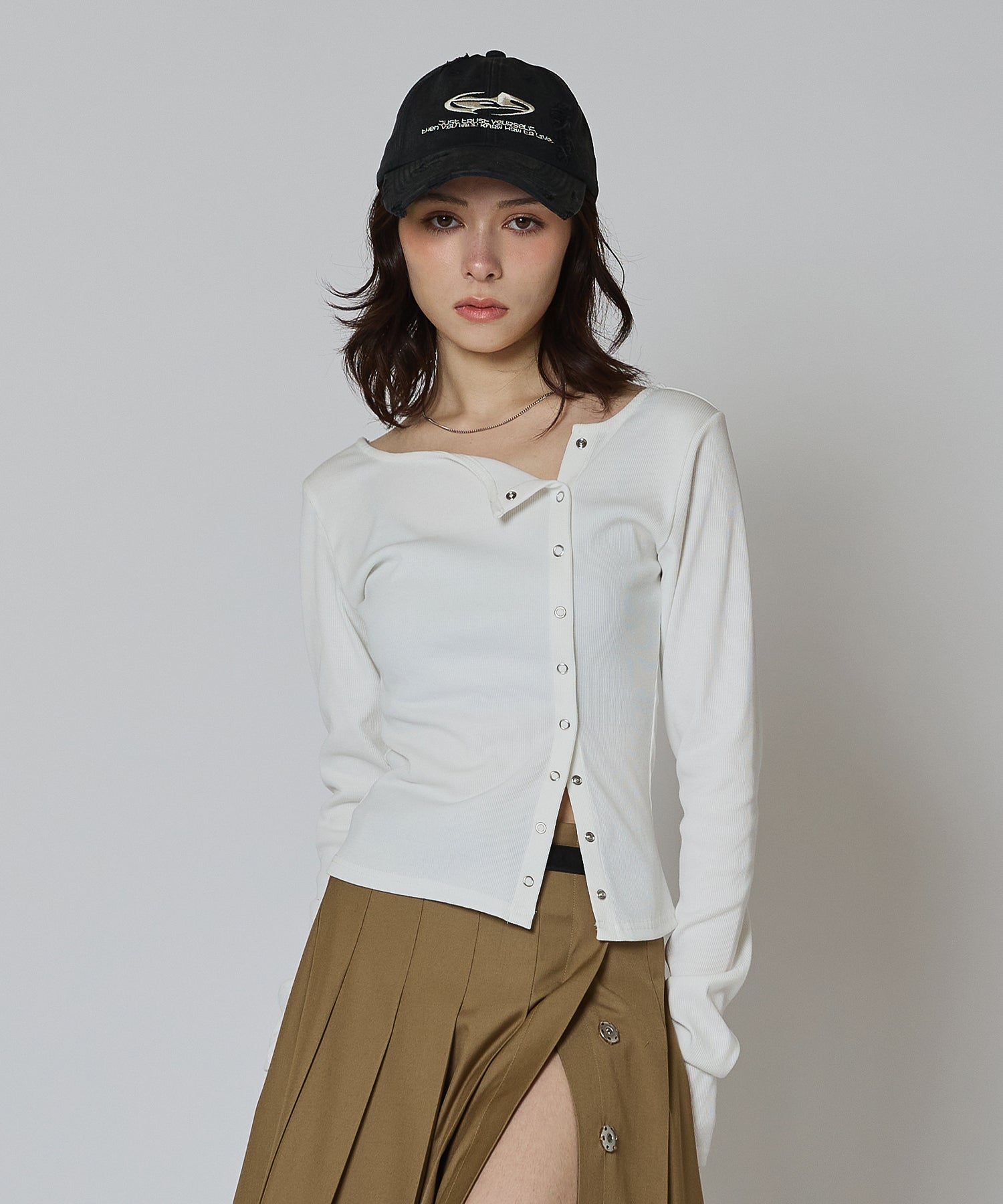 MODEL:163cm/COLOR:WHITE/SIZE:F