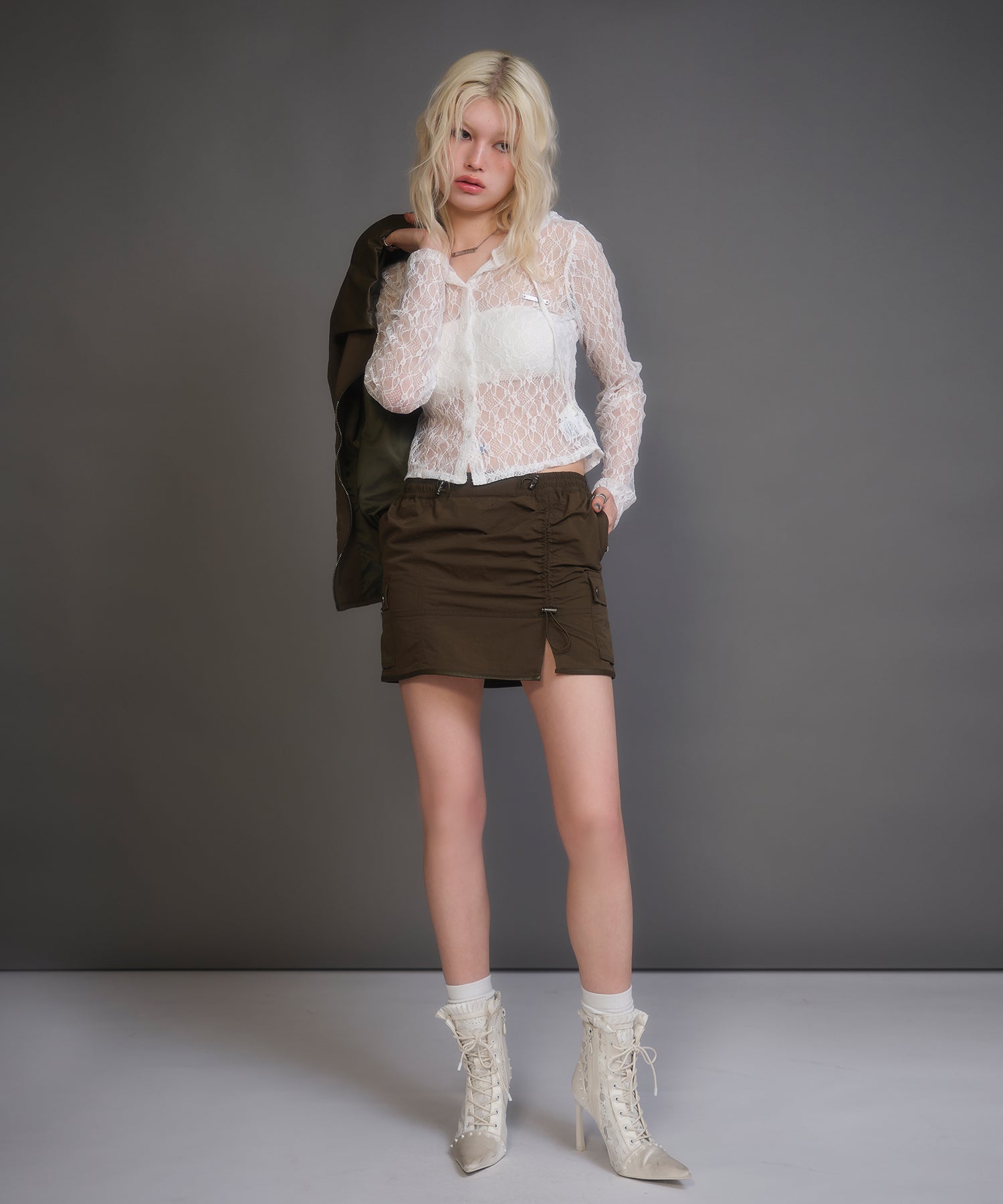 MODEL:170cm/COLOR:WHITE/SIZE:F