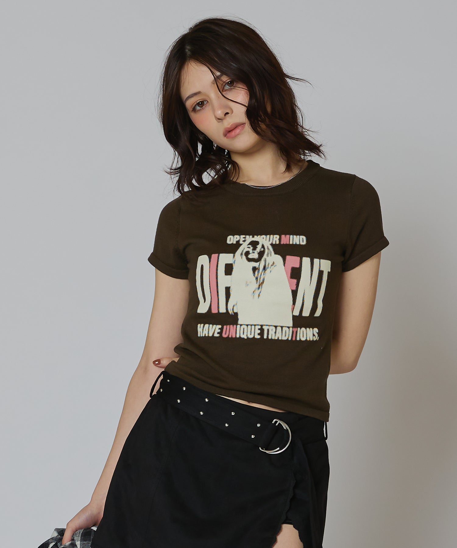 MODEL:163cm/COLOR:KHAKI/SIZE:F