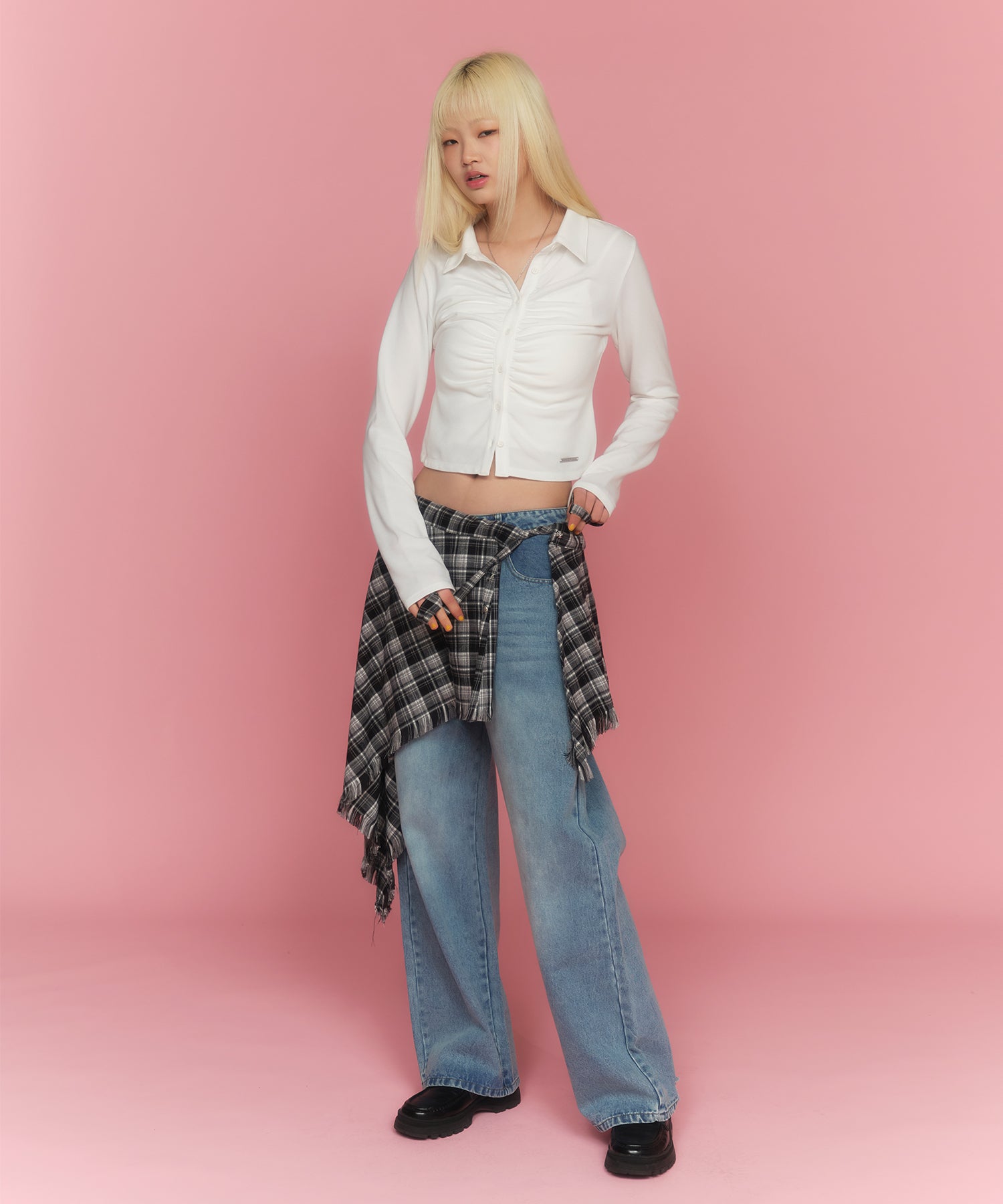 MODEL:174cm/COLOR:WHITE/SIZE:F