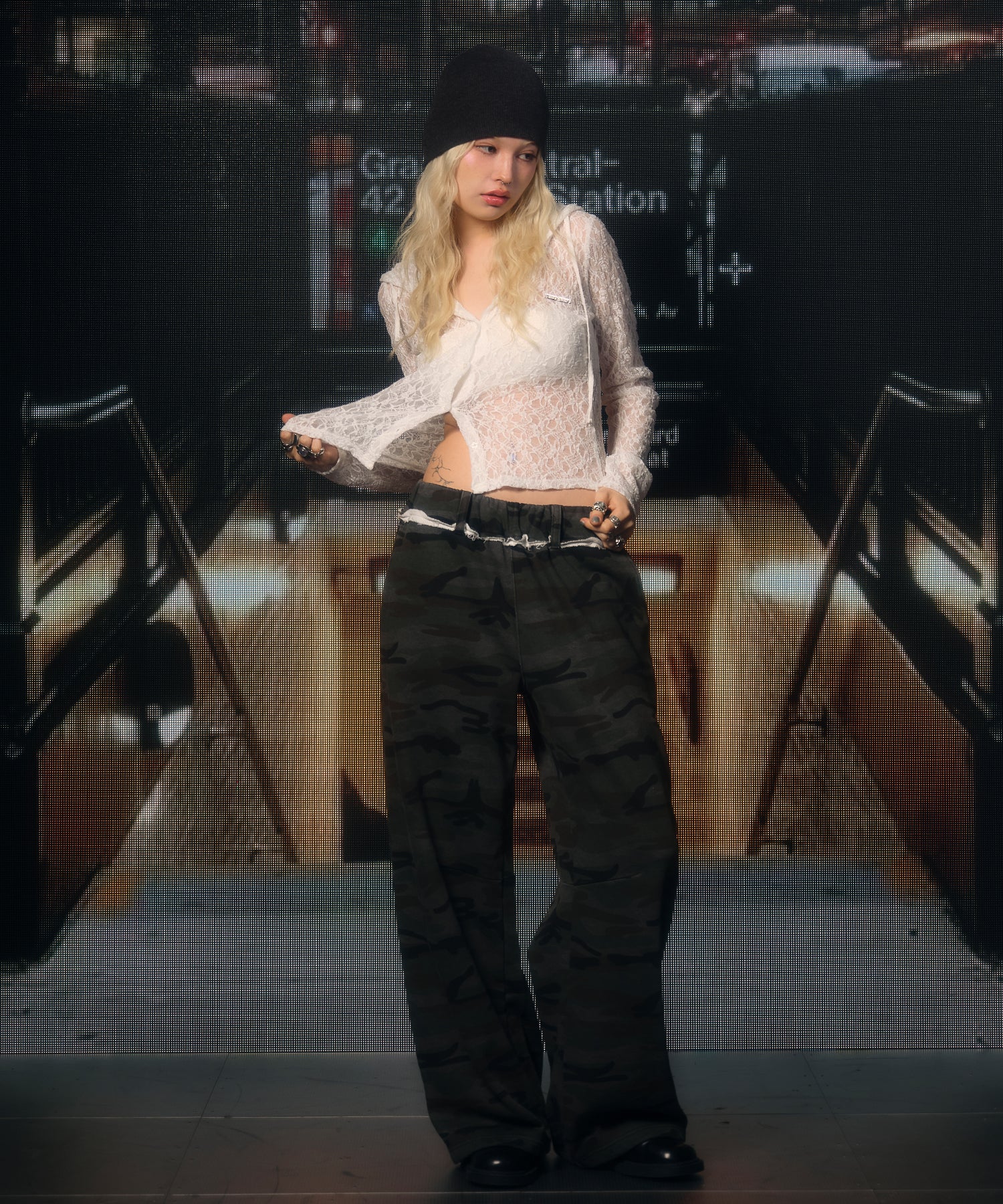 MODEL:170cm/COLOR:WHITE/SIZE:F