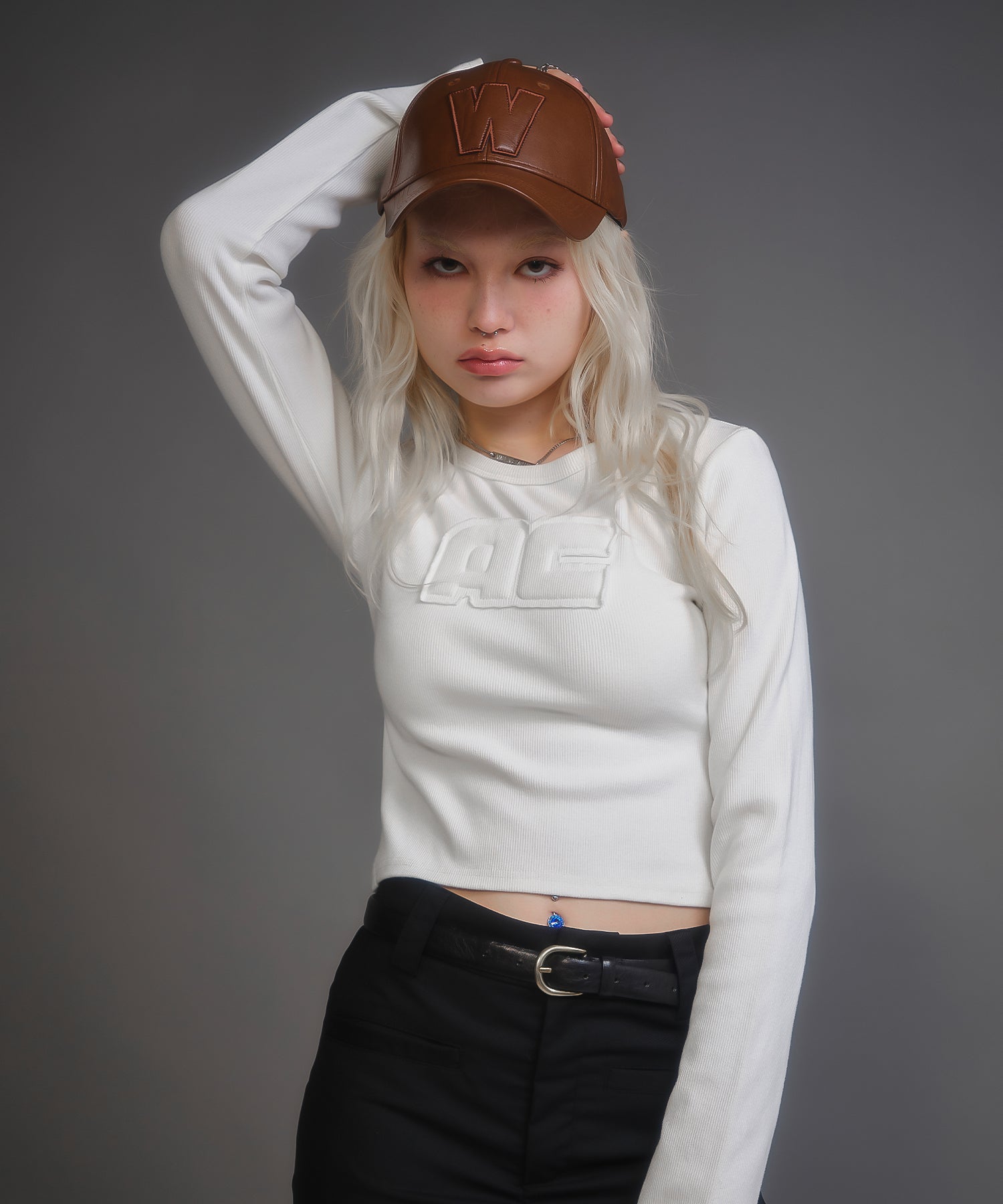 MODEL:170cm/COLOR:WHITE/SIZE:F