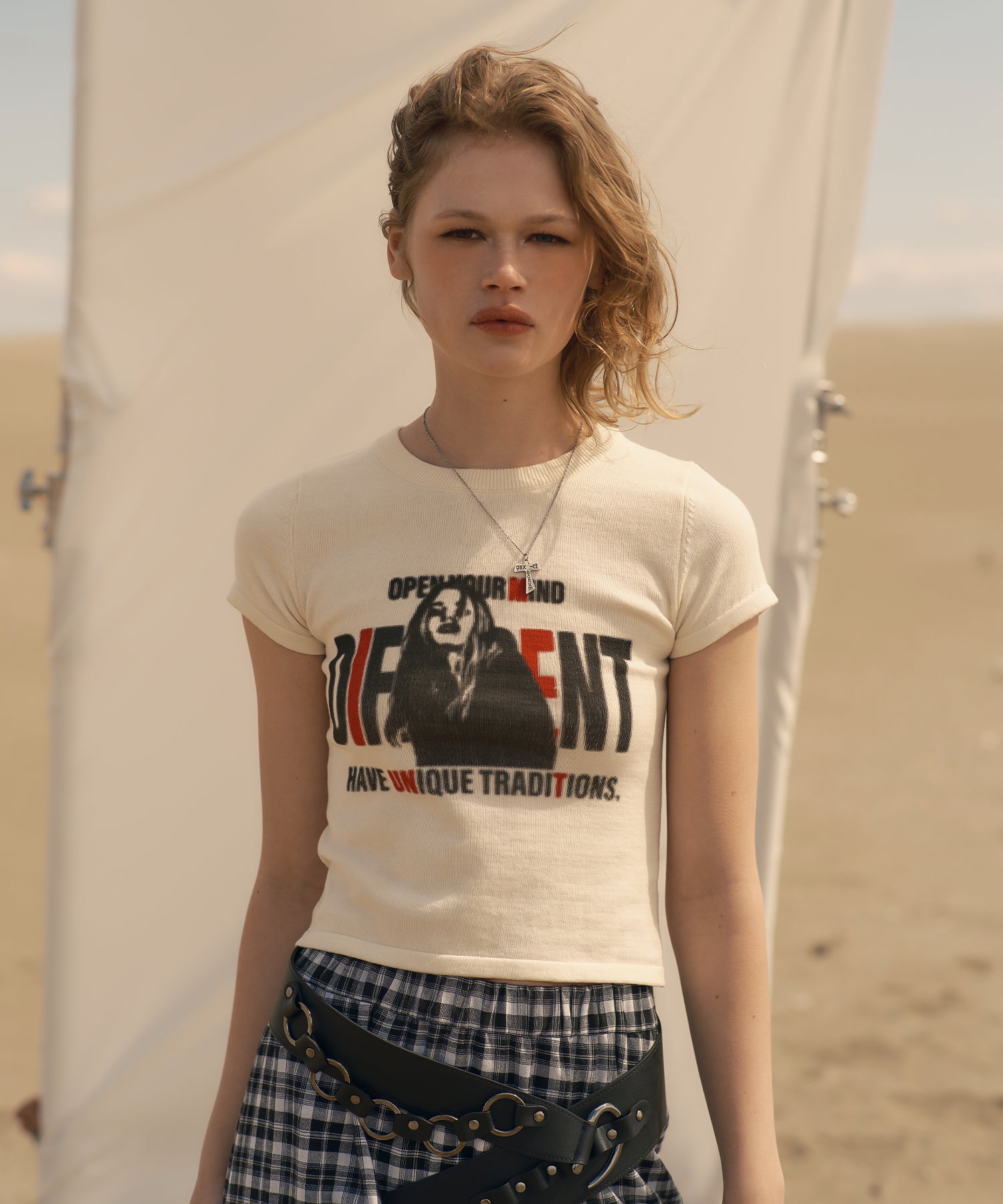 MODEL:173cm/COLOR:IVORY/SIZE:F