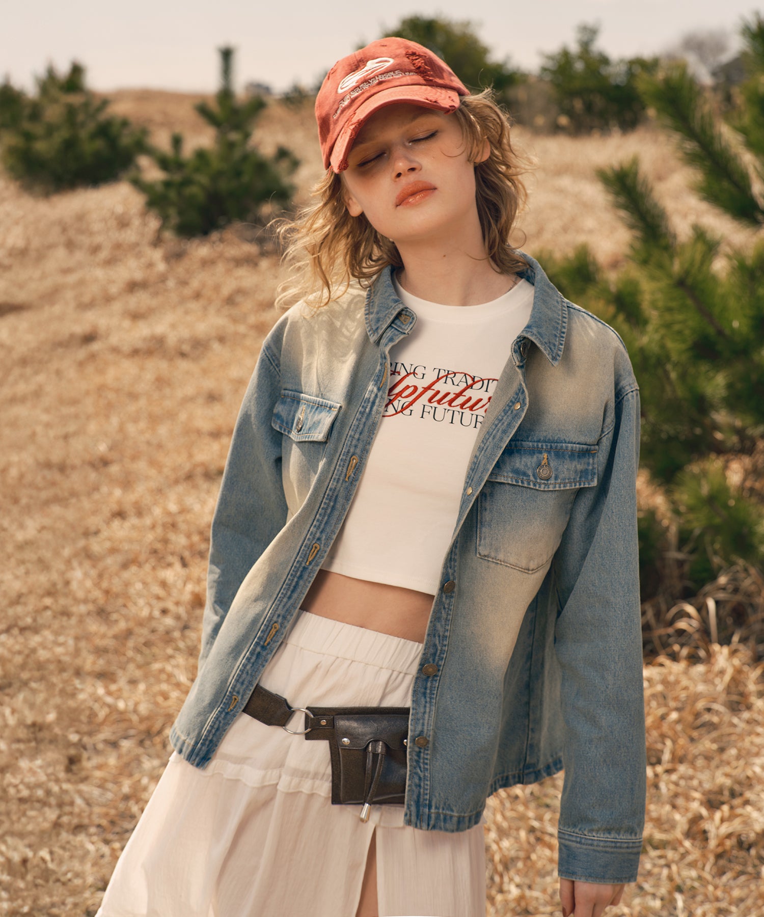 MODEL:173cm/COLOR:LIGHT BLUE/SIZE:F