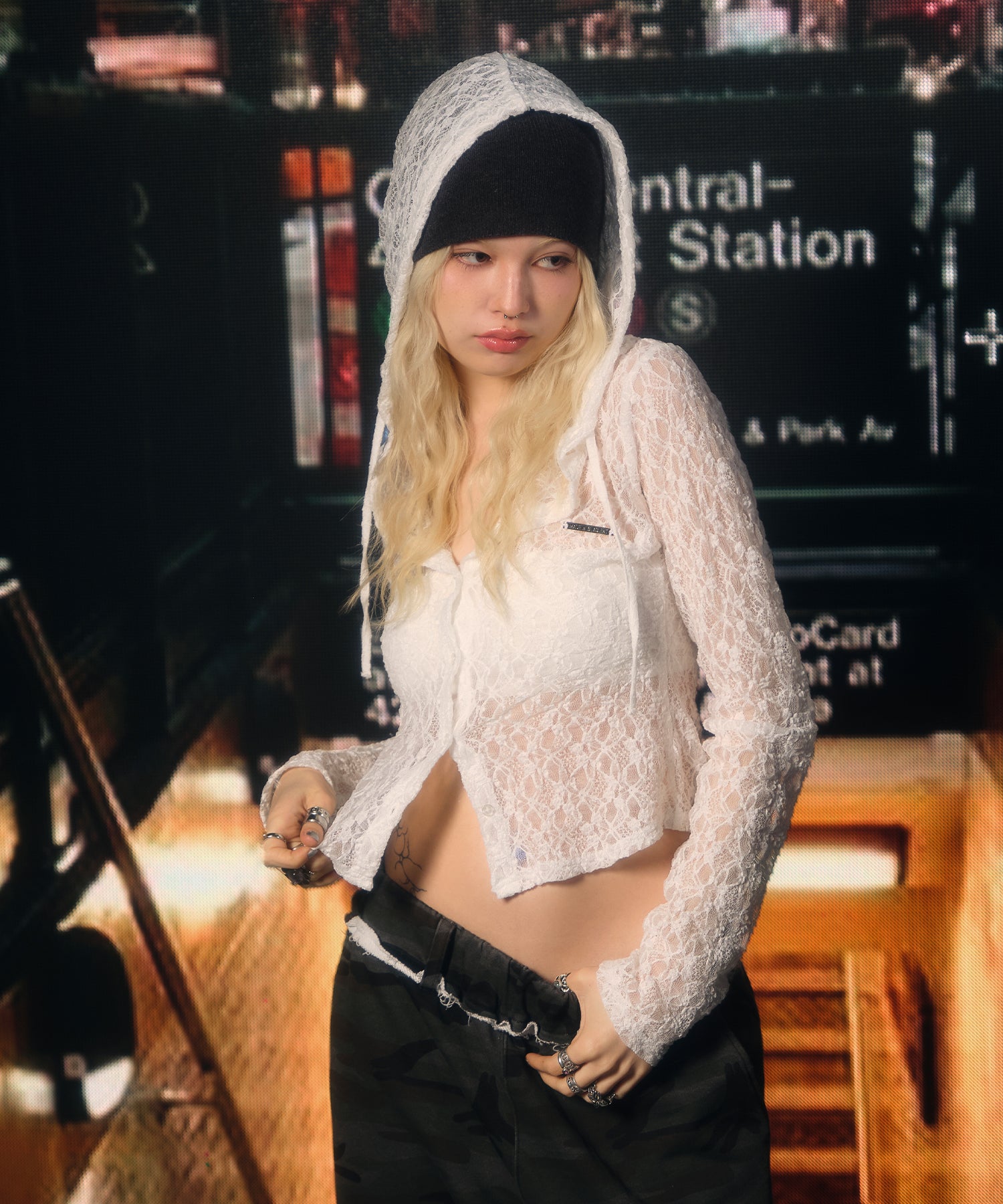 MODEL:170cm/COLOR:WHITE/SIZE:F