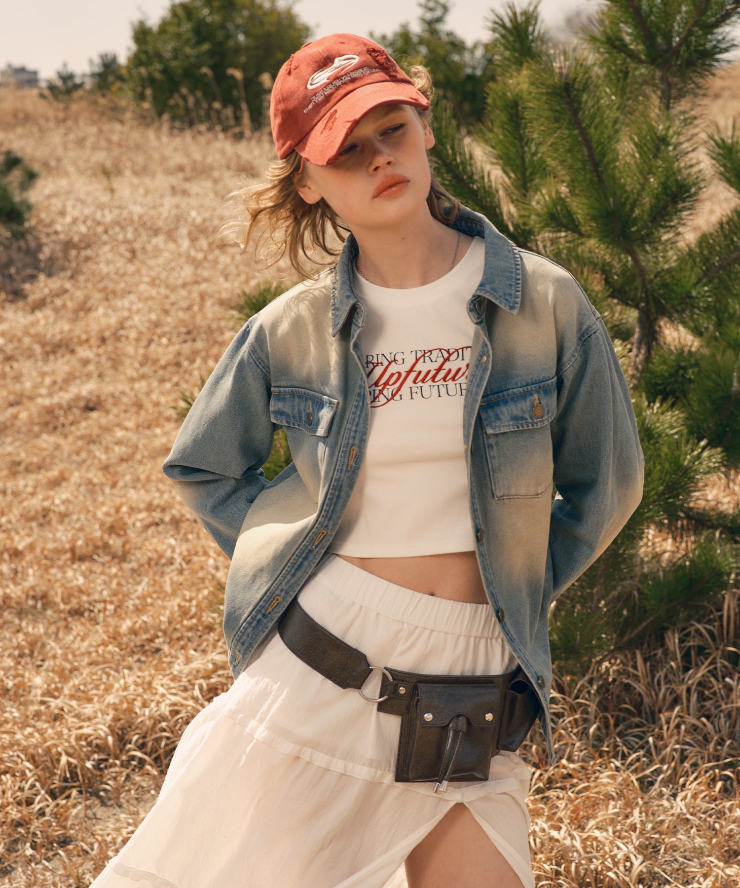 MODEL:173cm/COLOR:LIGHT BLUE/SIZE:F