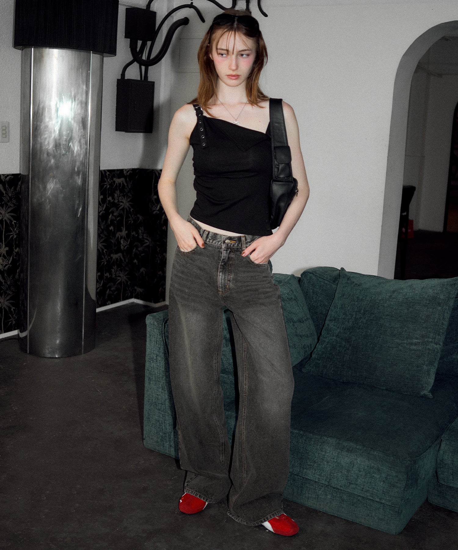 MODEL:174cm/COLOR:BLACK/SIZE:M