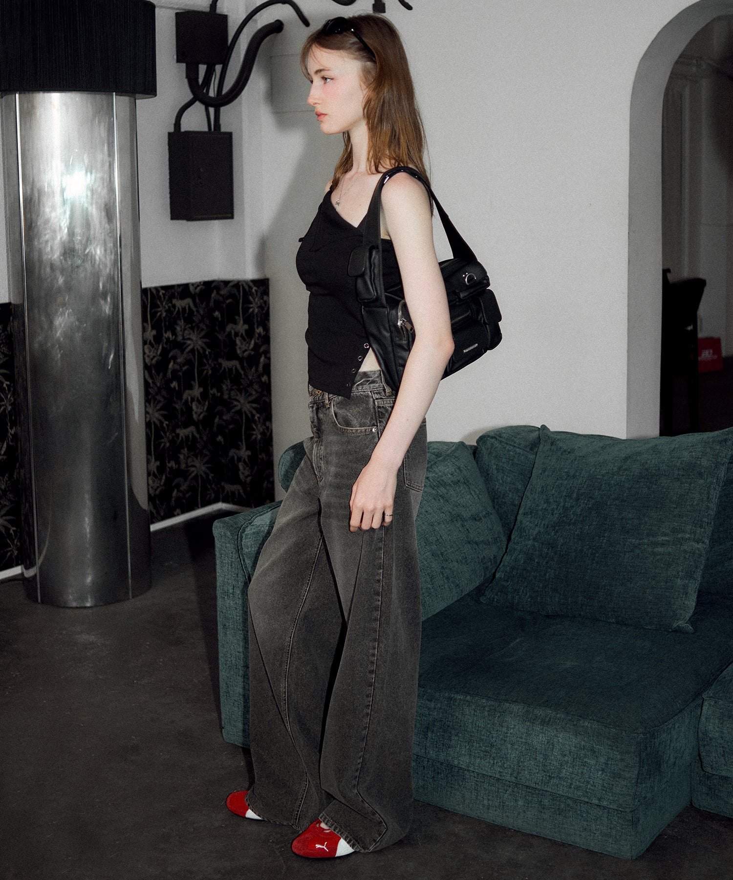 MODEL:174cm/COLOR:BLACK/SIZE:M