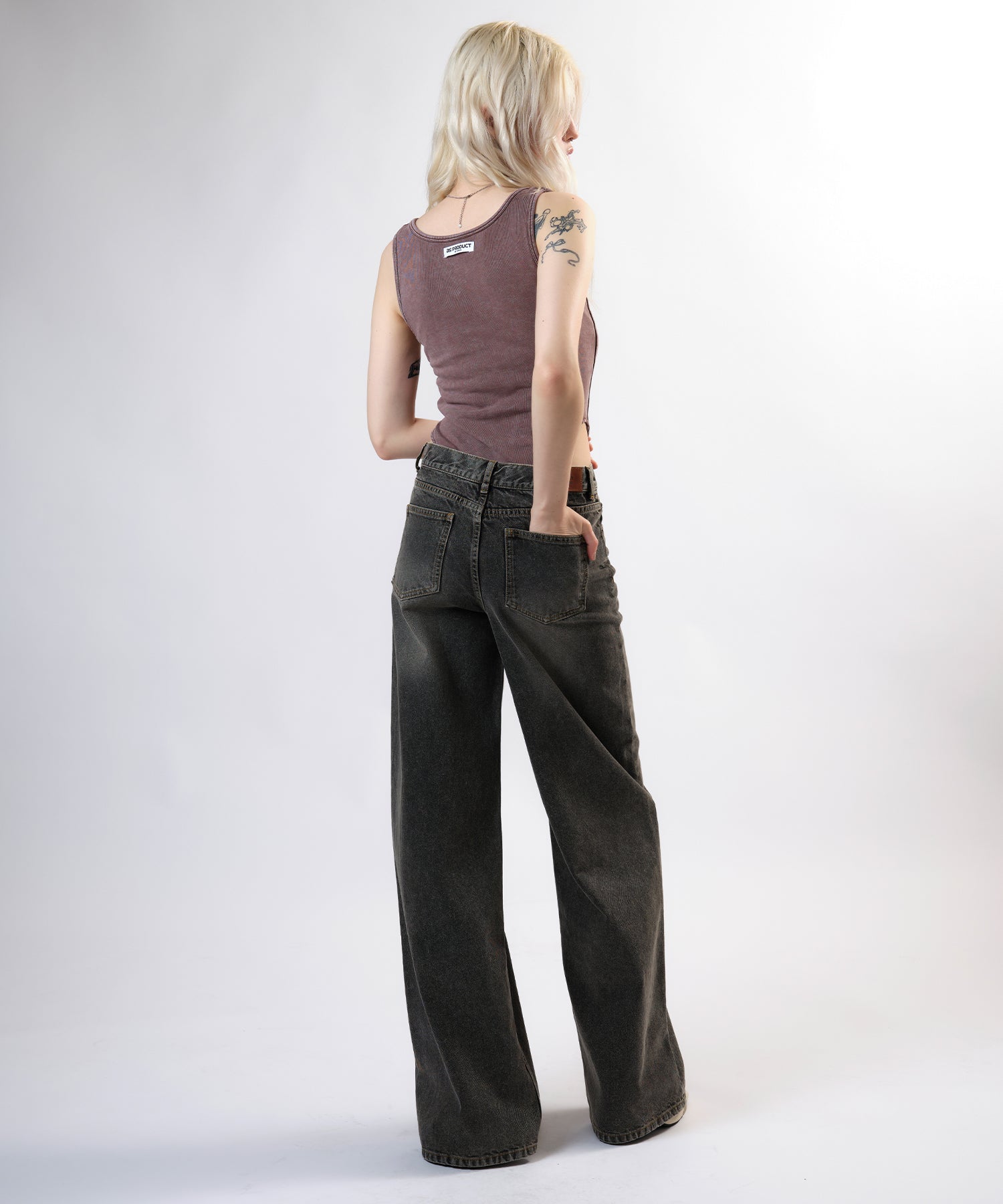 MODEL:170cm/COLOR:BLACK/SIZE:M