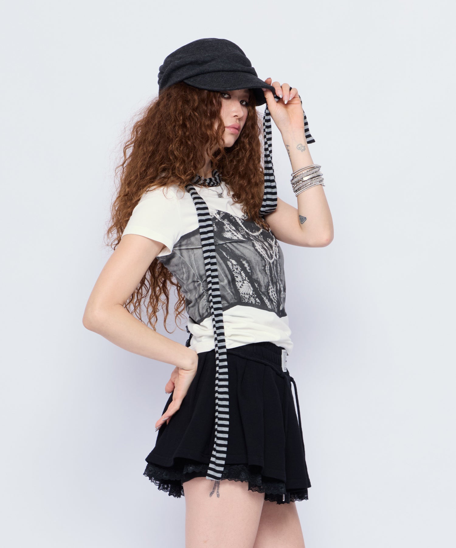 MODEL:168cm/COLOR:WHT/SIZE:F