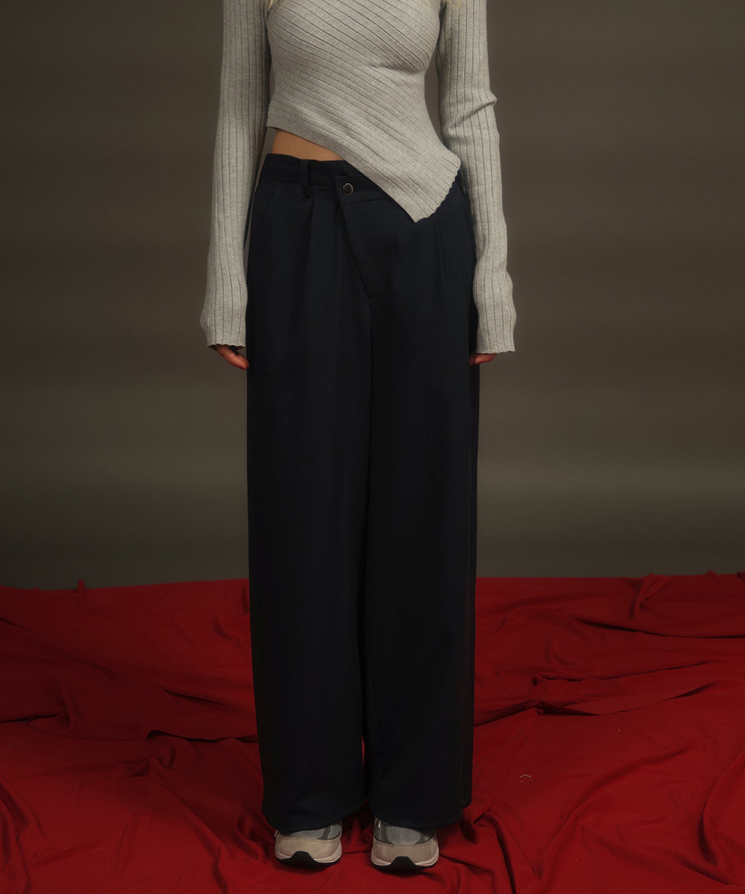 MODEL:174cm/COLOR:NAVY/SIZE:F