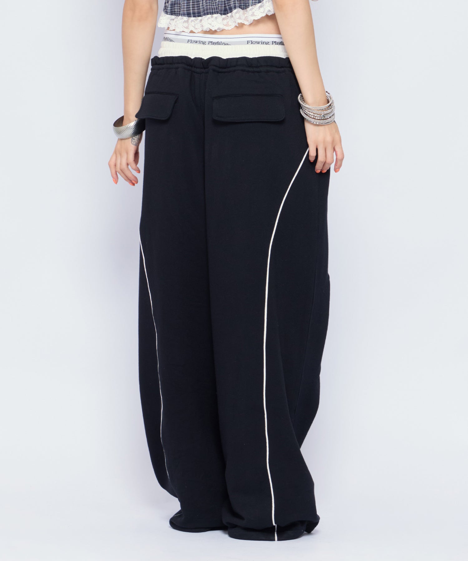 MODEL:168cm/COLOR:BLK/SIZE:F