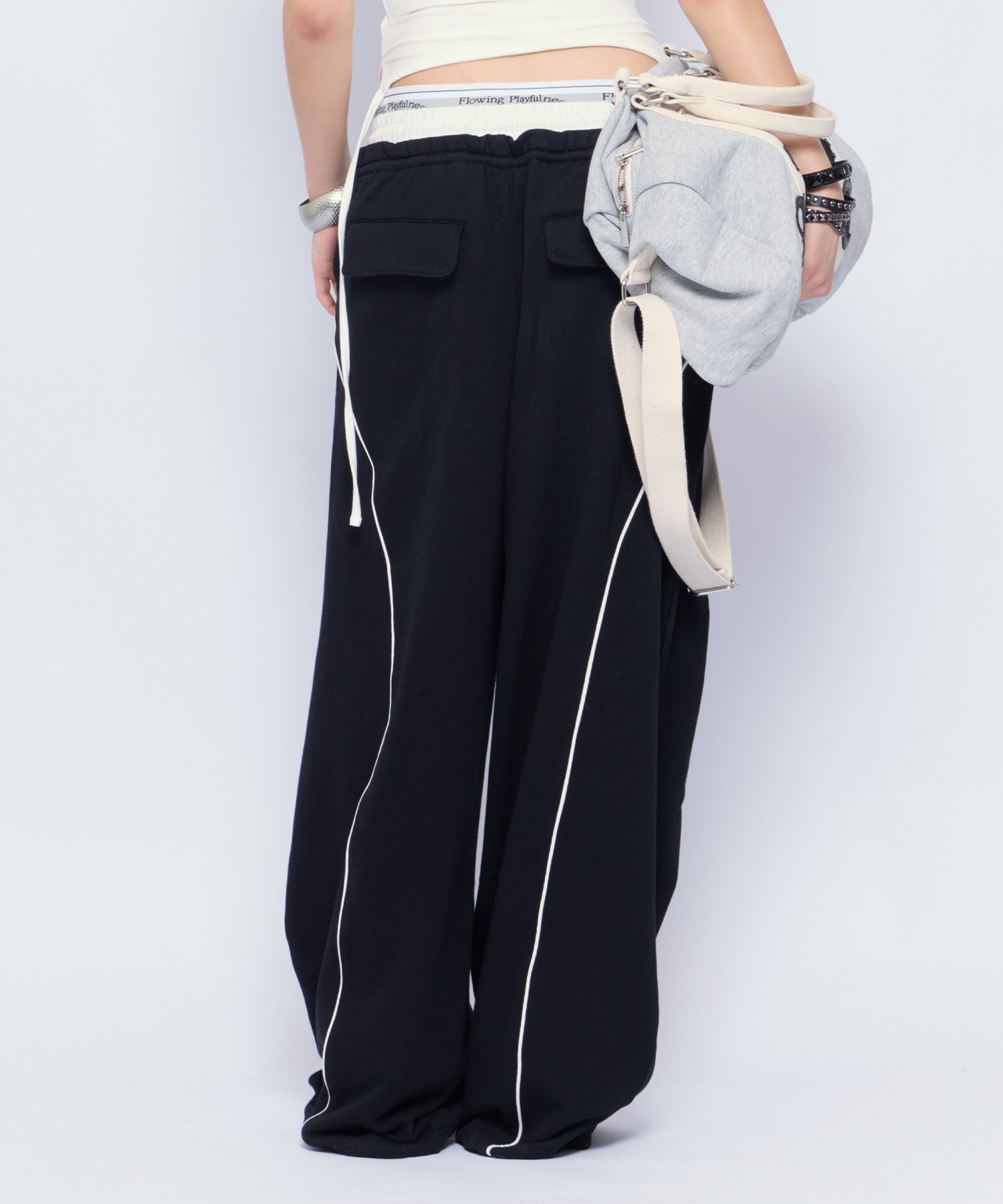 MODEL:170cm/COLOR:BLK/SIZE:F