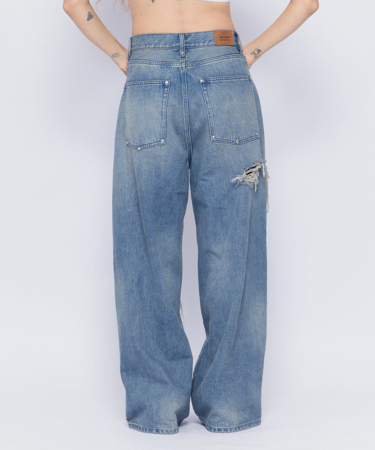 MODEL:168cm/COLOR:BLU/SIZE:M