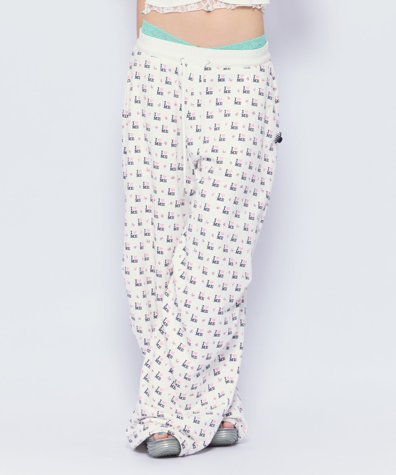 MODEL:170cm/COLOR:WHT/SIZE:F