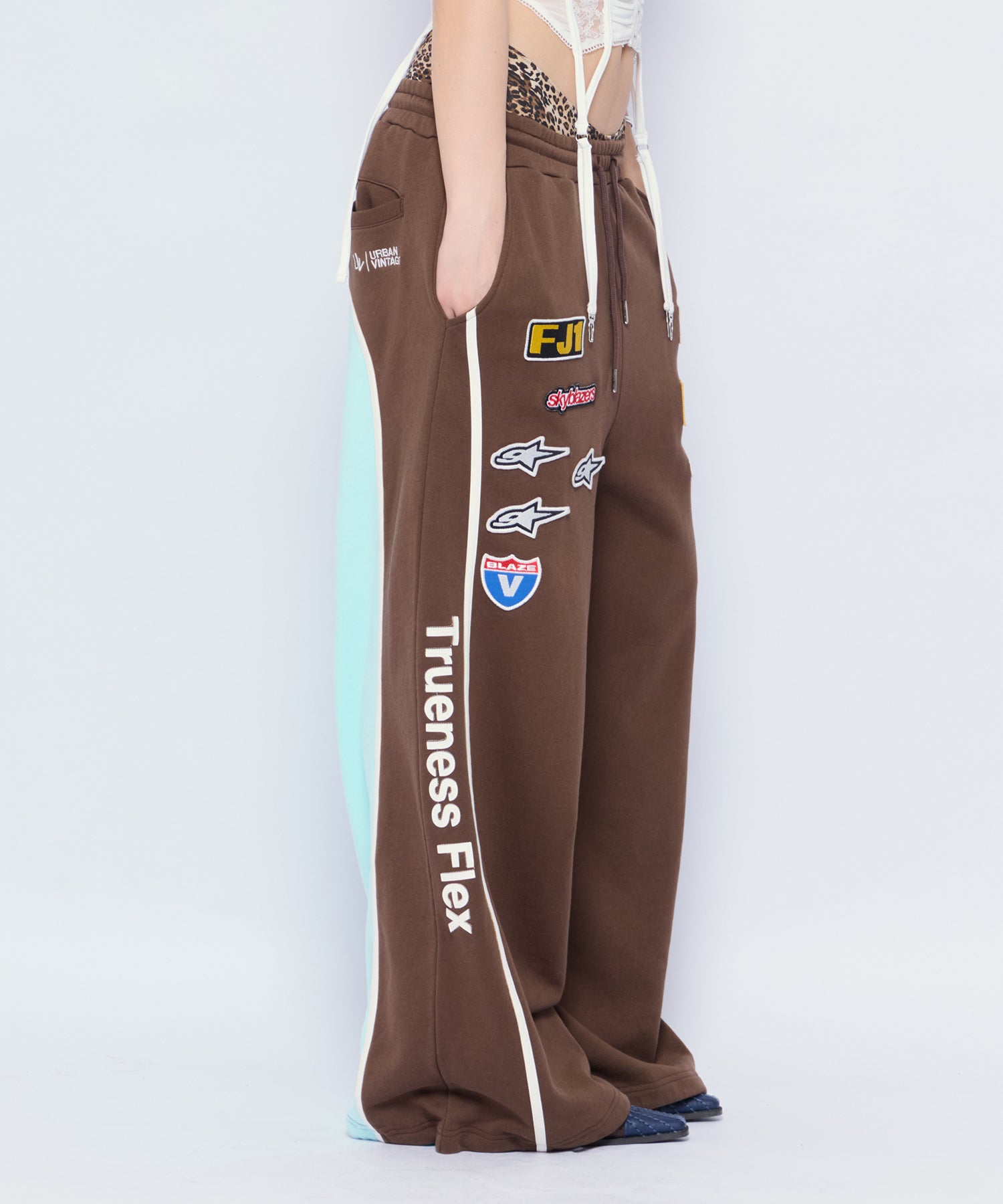 MODEL:170cm/COLOR:BRN/SIZE:F