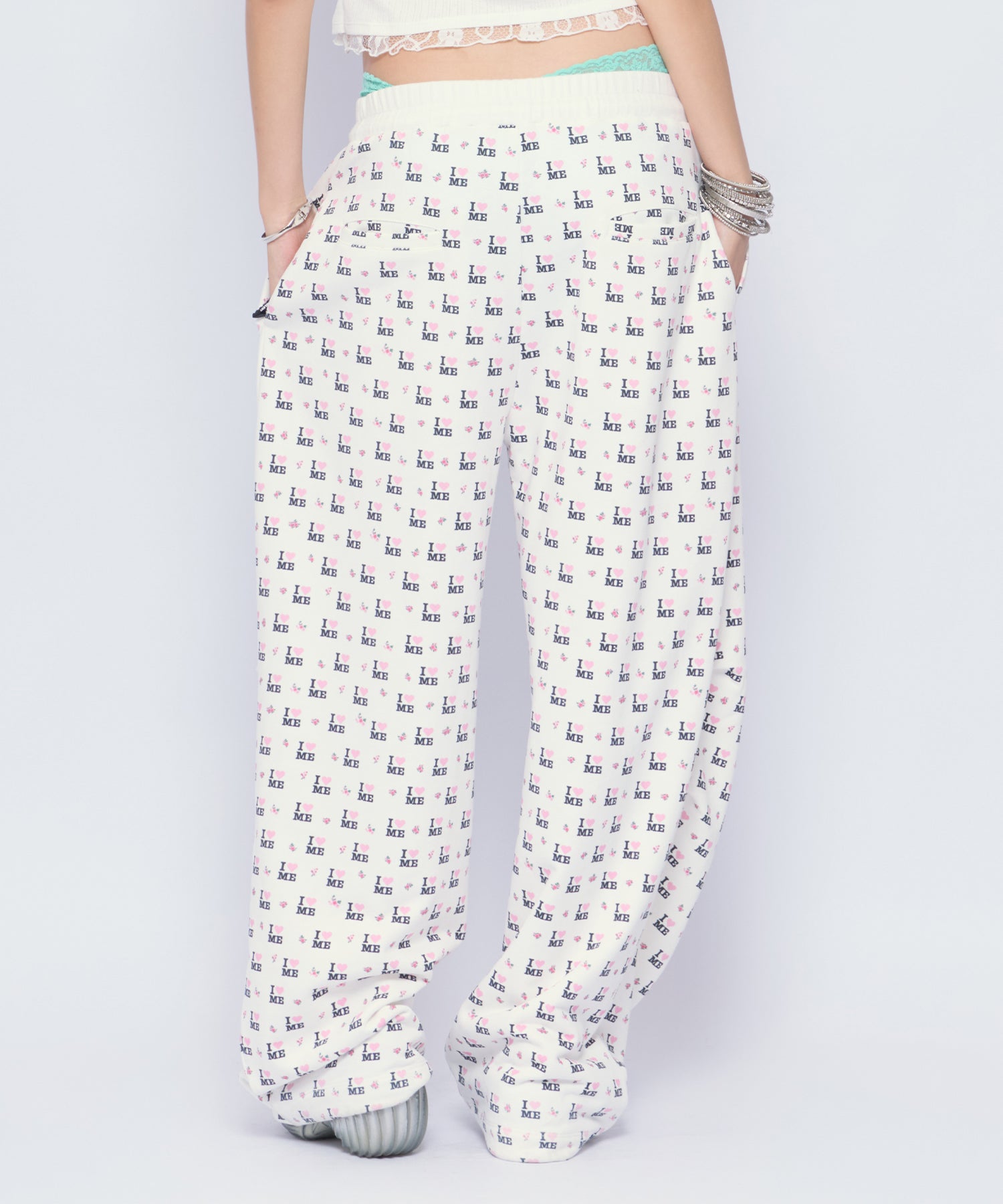 MODEL:170cm/COLOR:WHT/SIZE:F