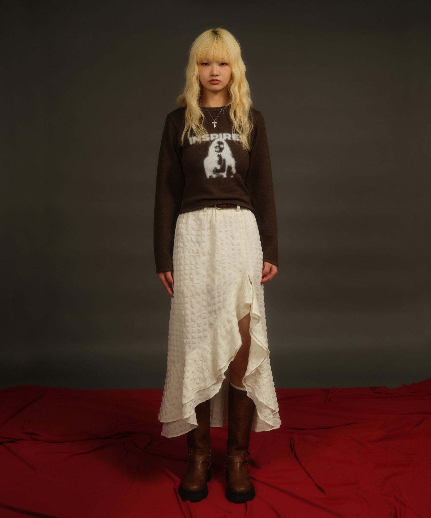 MODEL:174cm/COLOR:WHITE/SIZE:F