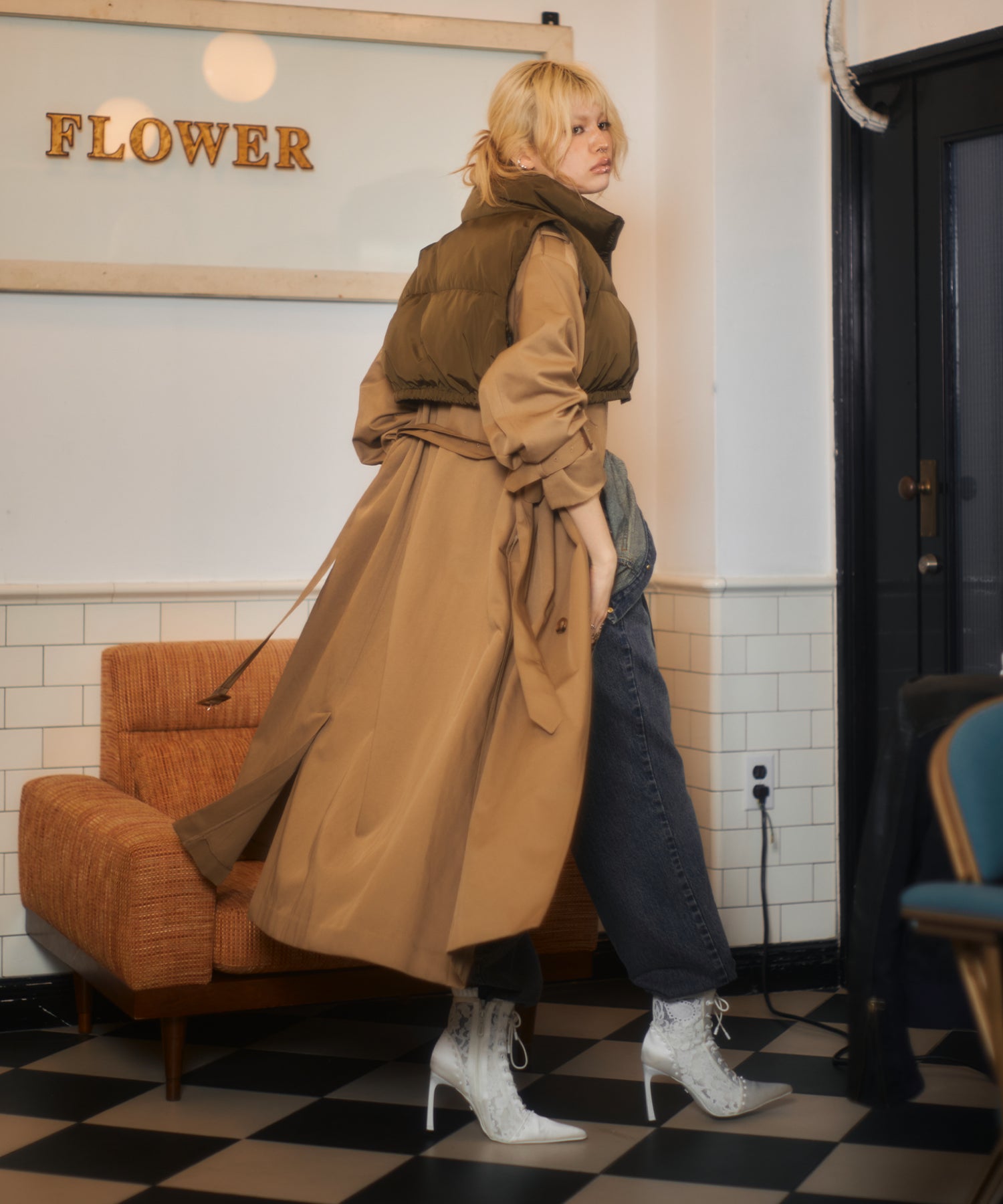 MODEL:170cm/COLOR:BEIGE/SIZE:F