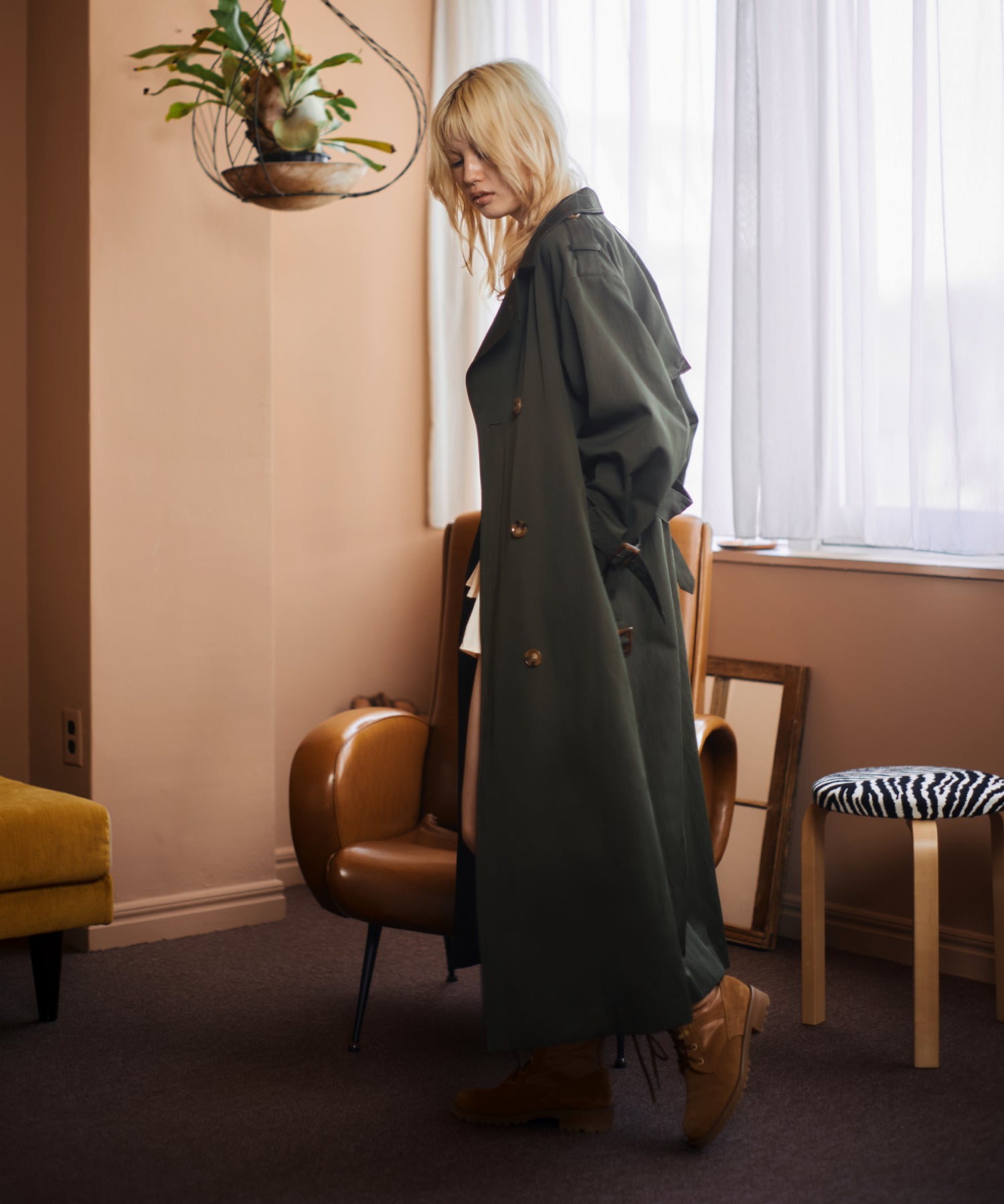 MODEL:170cm/COLOR:KHAKI/SIZE:F