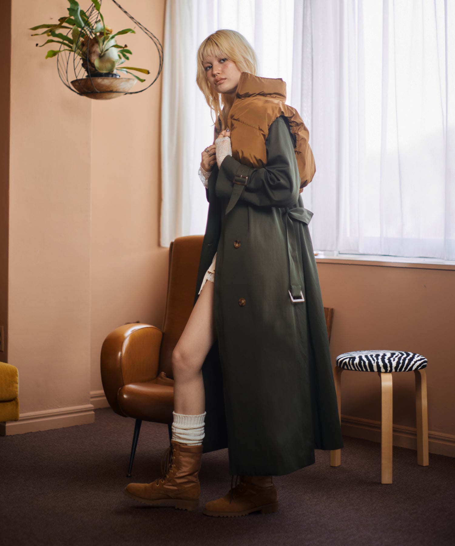 MODEL:170cm/COLOR:KHAKI/SIZE:F