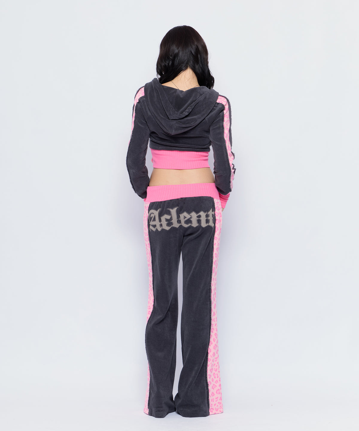 MODEL:170cm/COLOR:BLK/SIZE:F