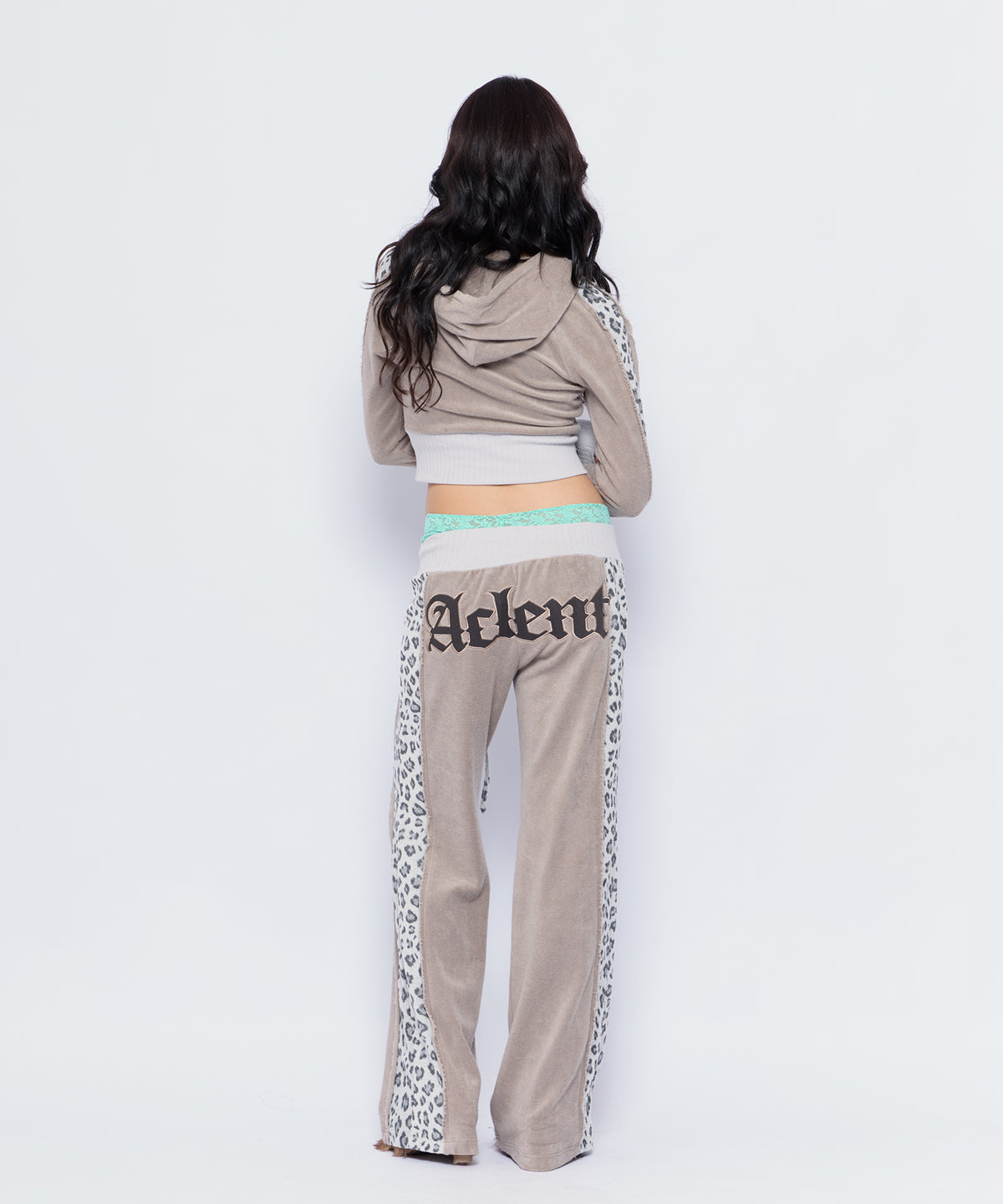 MODEL:170cm/COLOR:BEG/SIZE:F