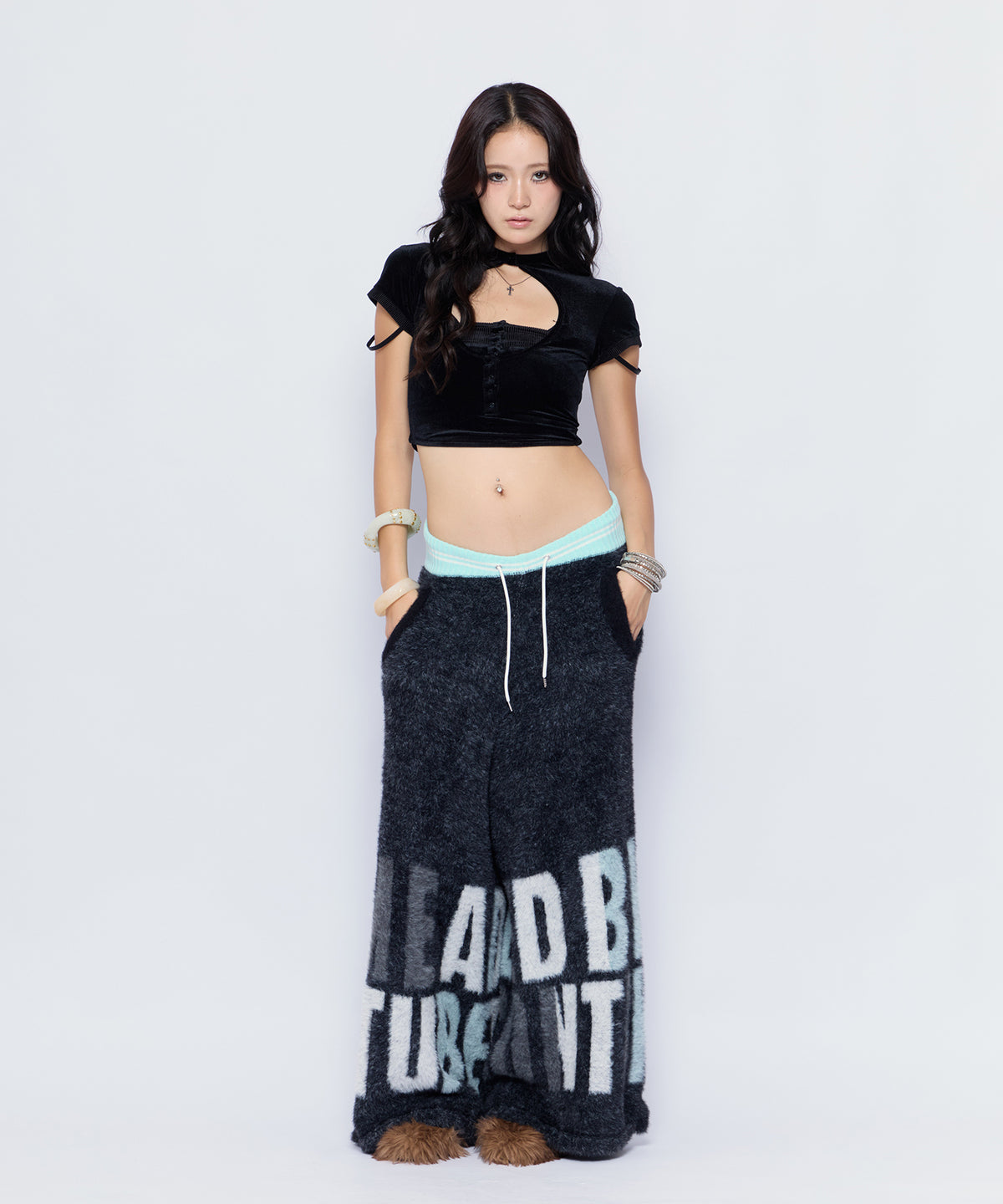 MODEL:170cm/COLOR:BLK/SIZE:F