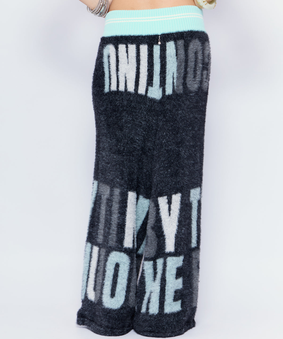 MODEL:170cm/COLOR:BLK/SIZE:F