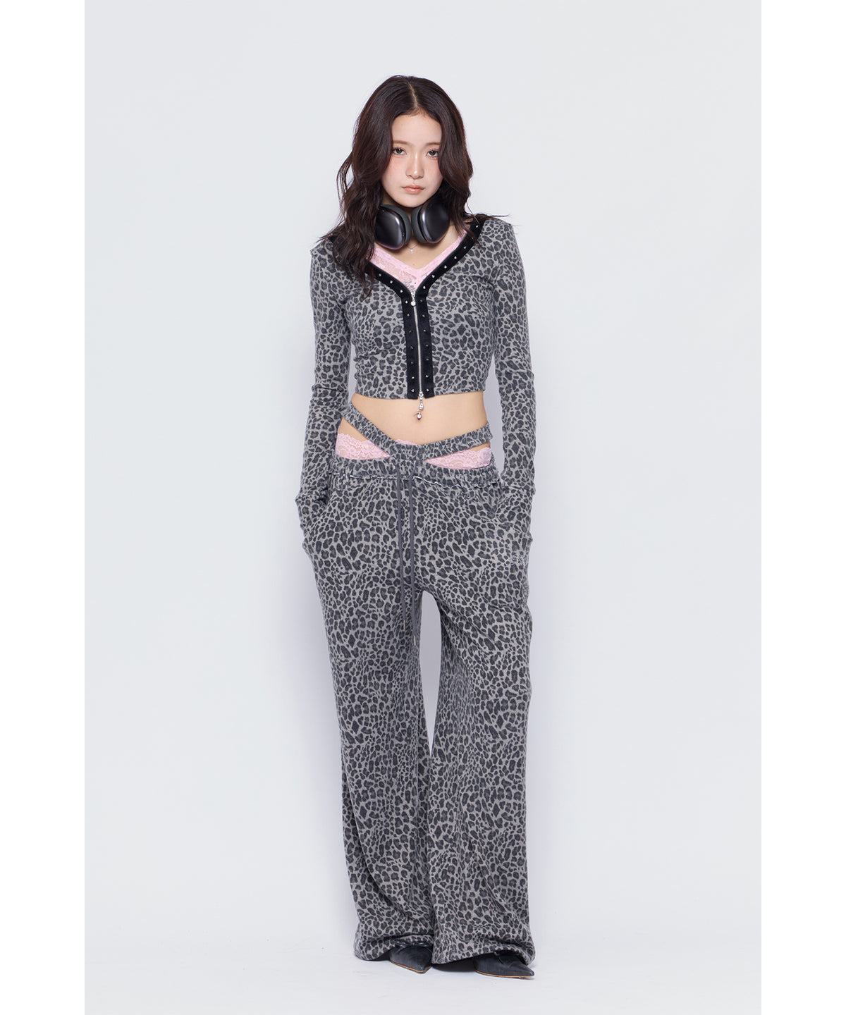 MODEL:170cm/COLOR:BLK/SIZE:F