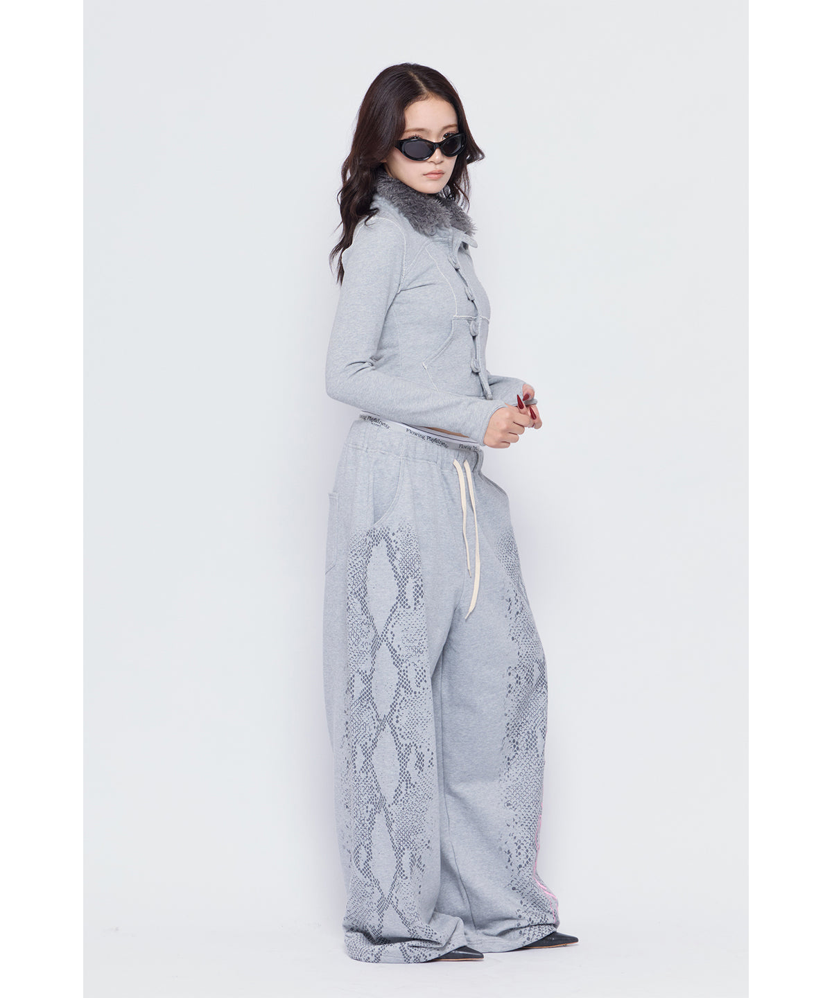MODEL:170cm/COLOR:GRY/SIZE:F