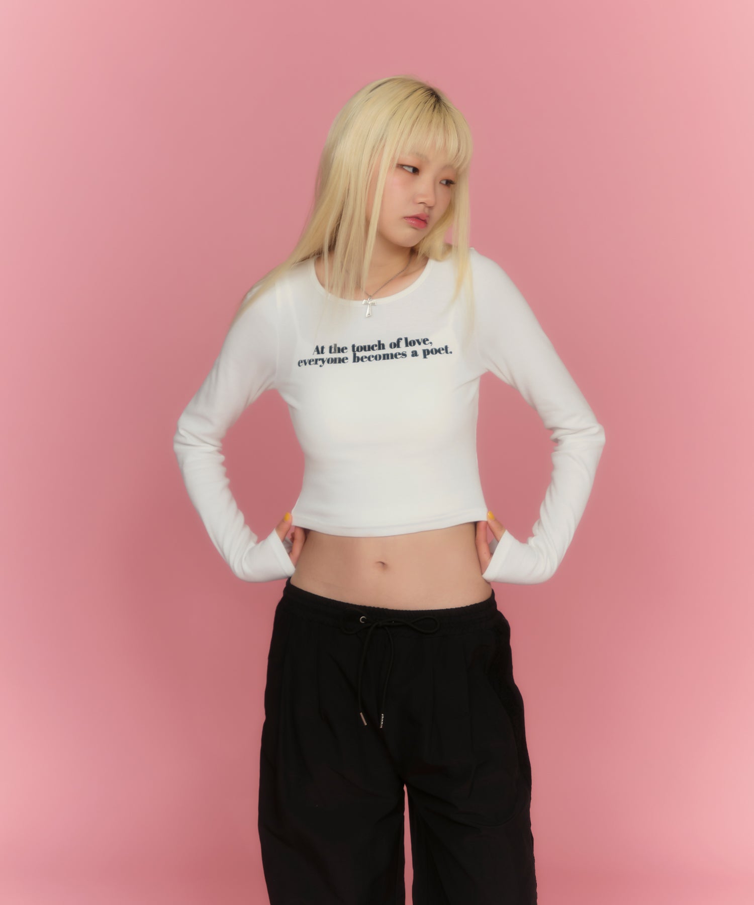 MODEL:174cm/COLOR:WHITE/SIZE:F