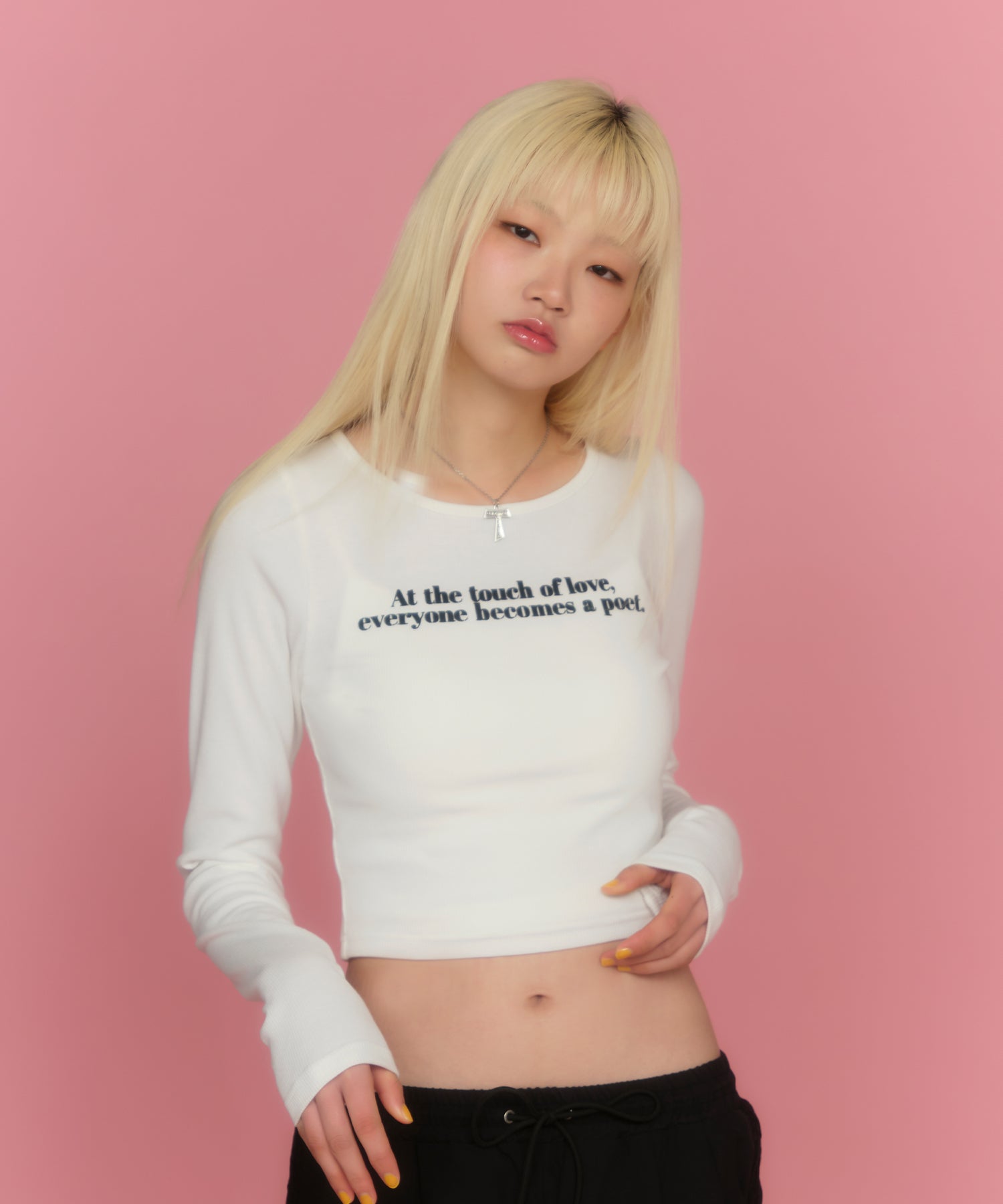 MODEL:174cm/COLOR:WHITE/SIZE:F