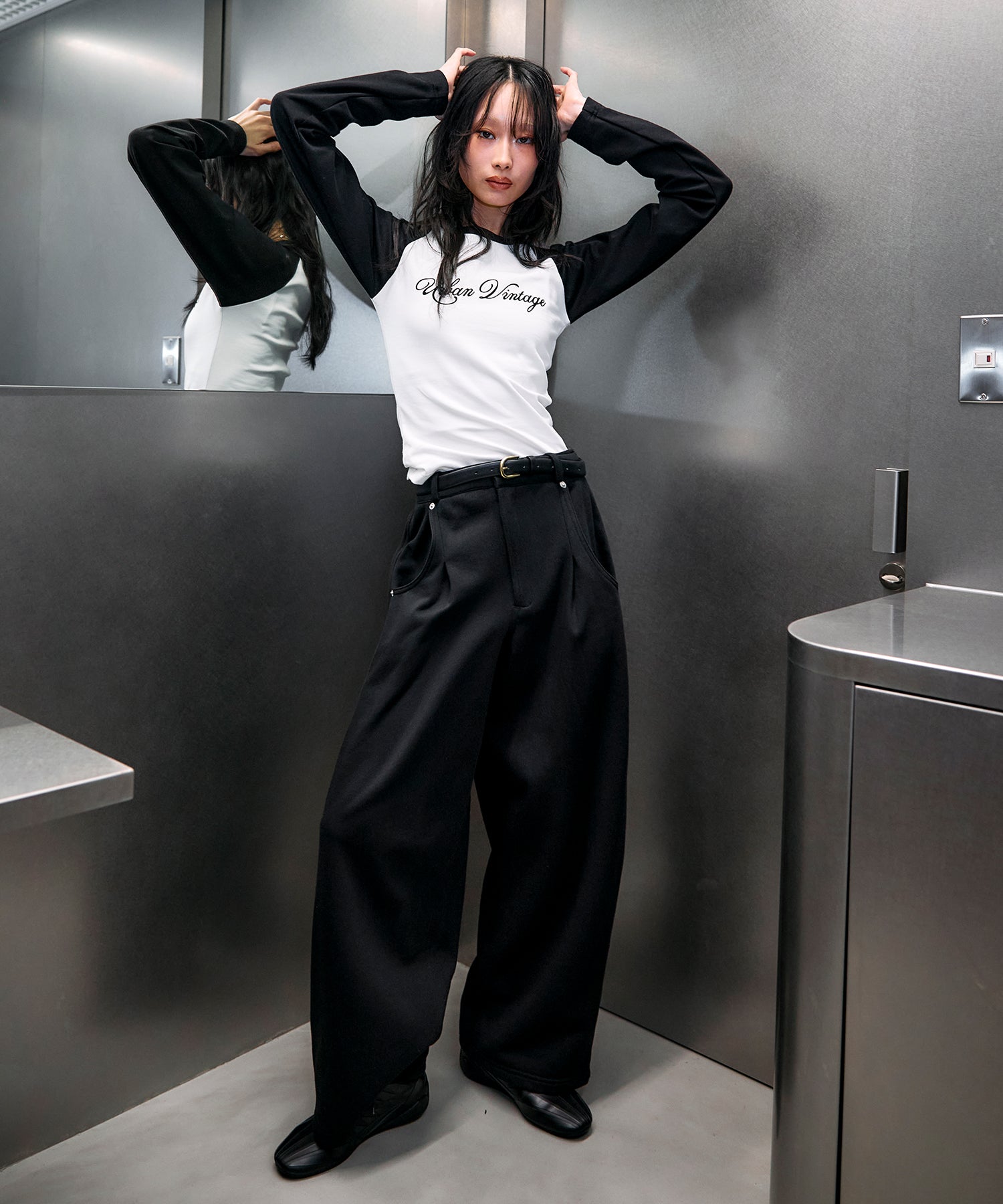 MODEL:170cm/COLOR:BLACK/SIZE:F