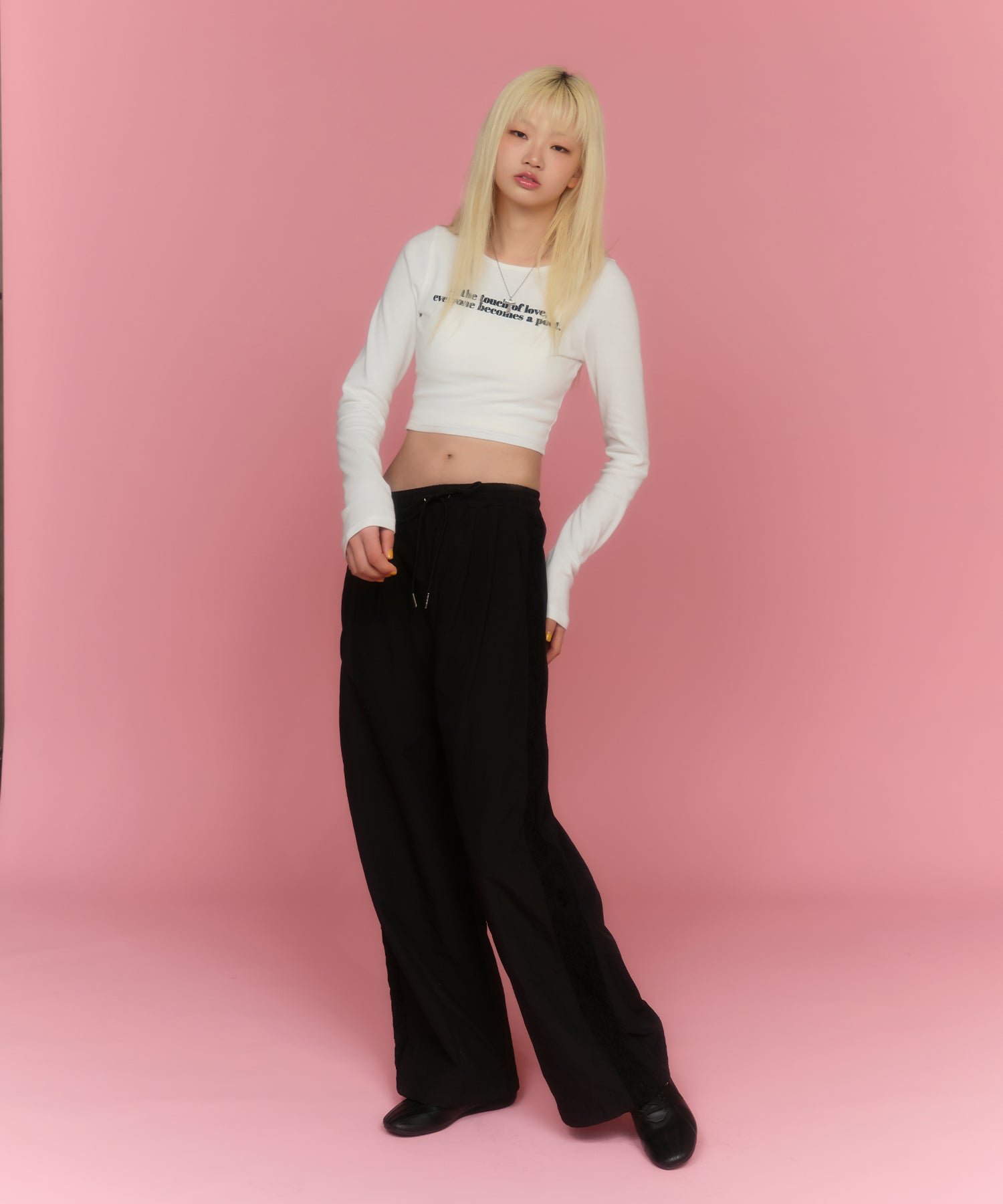 MODEL:174cm/COLOR:WHITE/SIZE:F