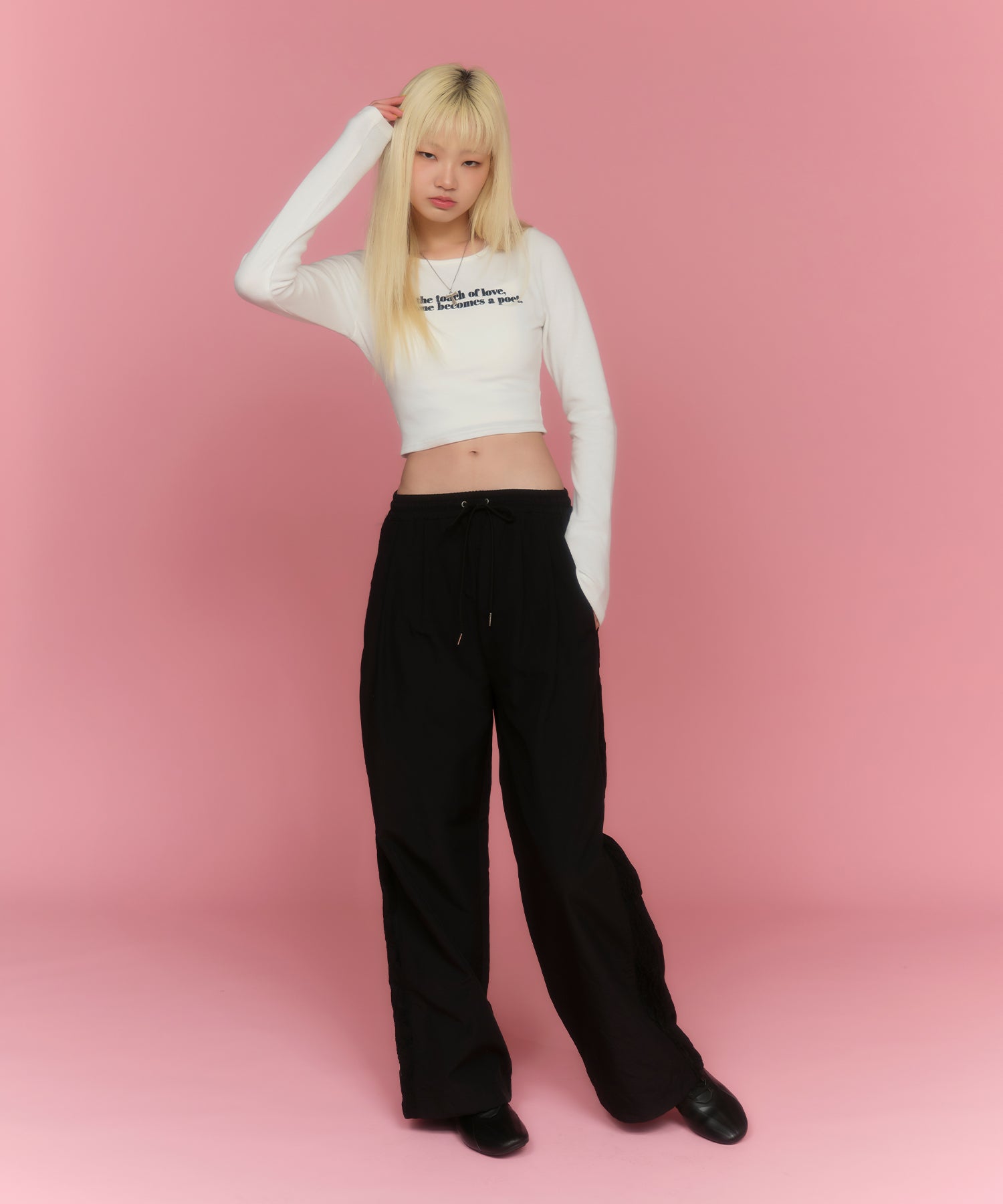 MODEL:174cm/COLOR:WHITE/SIZE:F