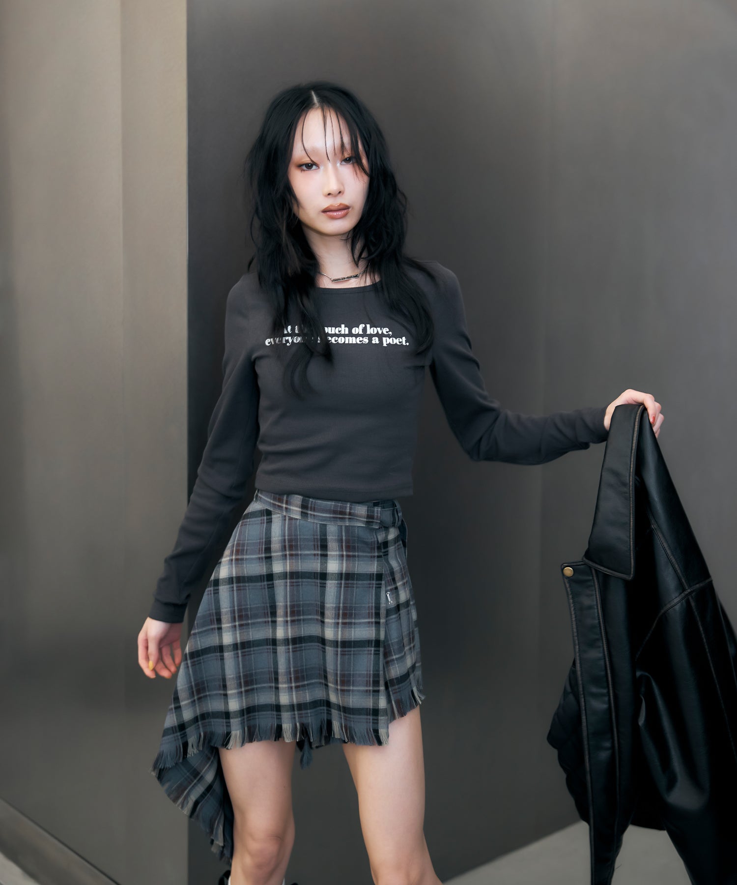 MODEL:170cm/COLOR:DARK GRY/SIZE:F