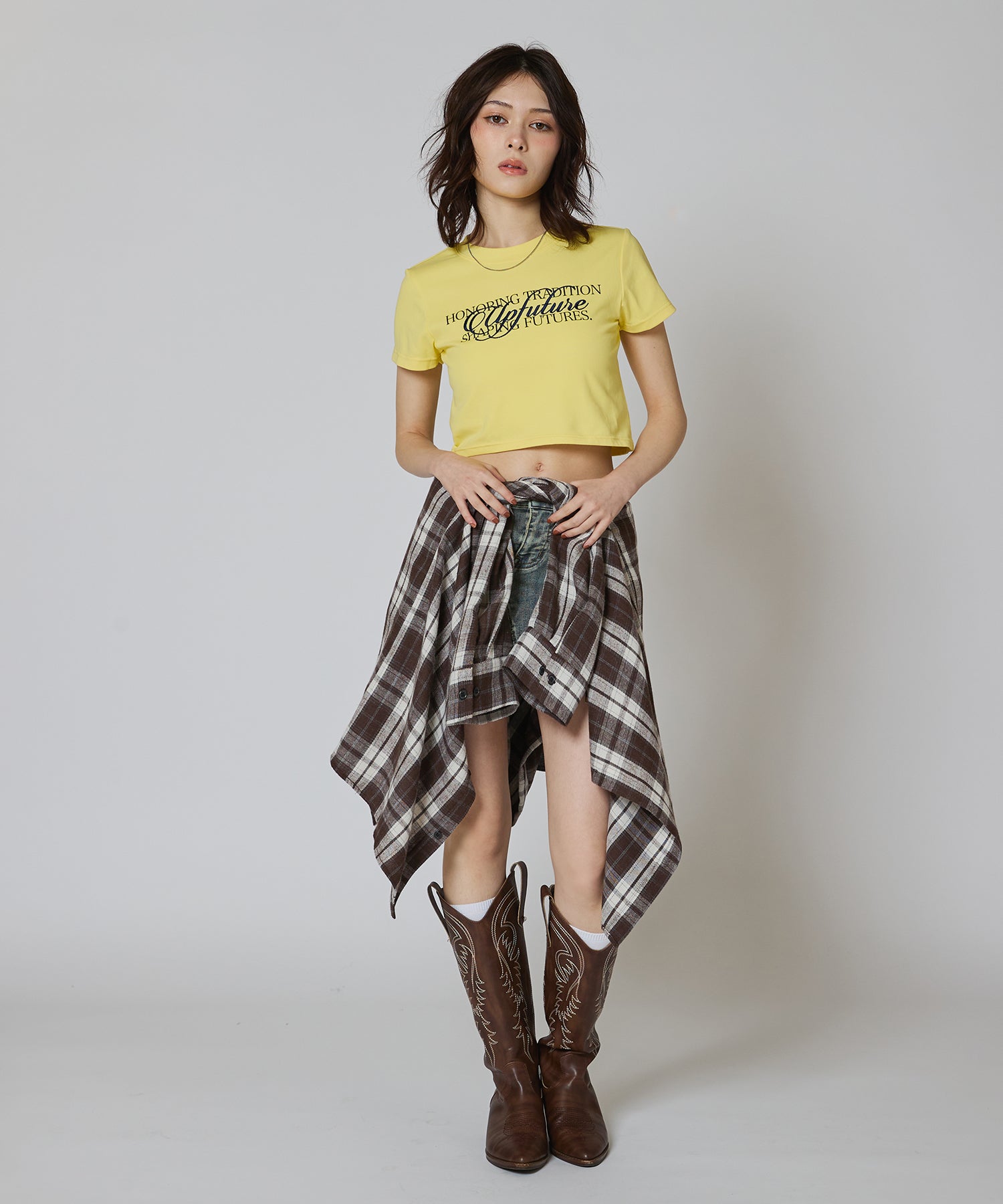 【渋谷109店限定カラー】MODEL:163cm/COLOR:YELLOW/SIZE:F