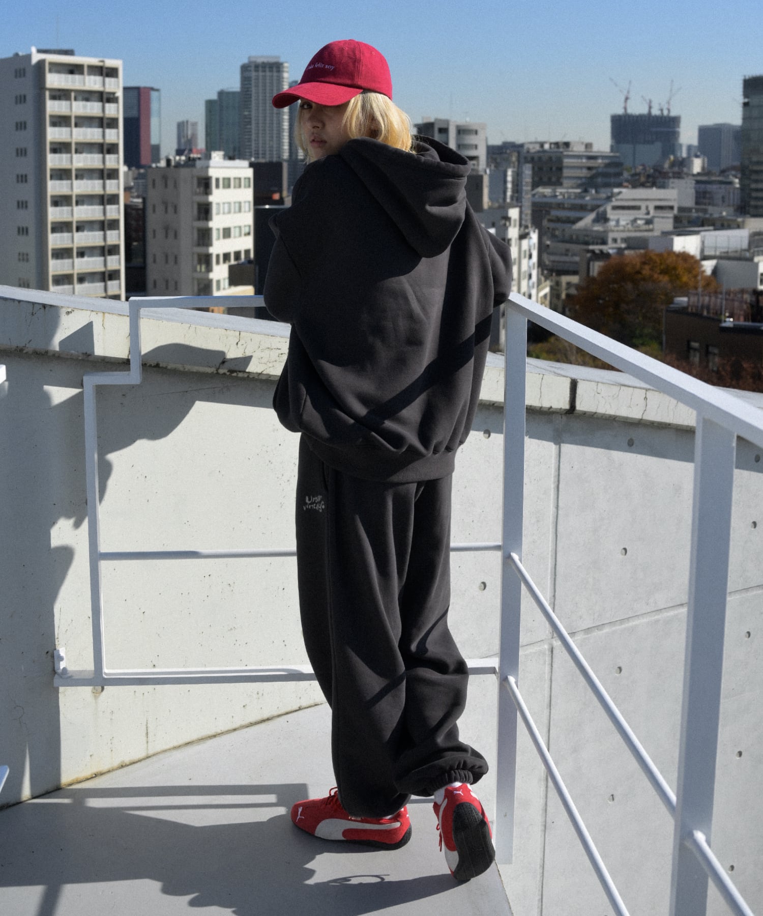 ボーイフレンドグラフィックスウェットパンツ