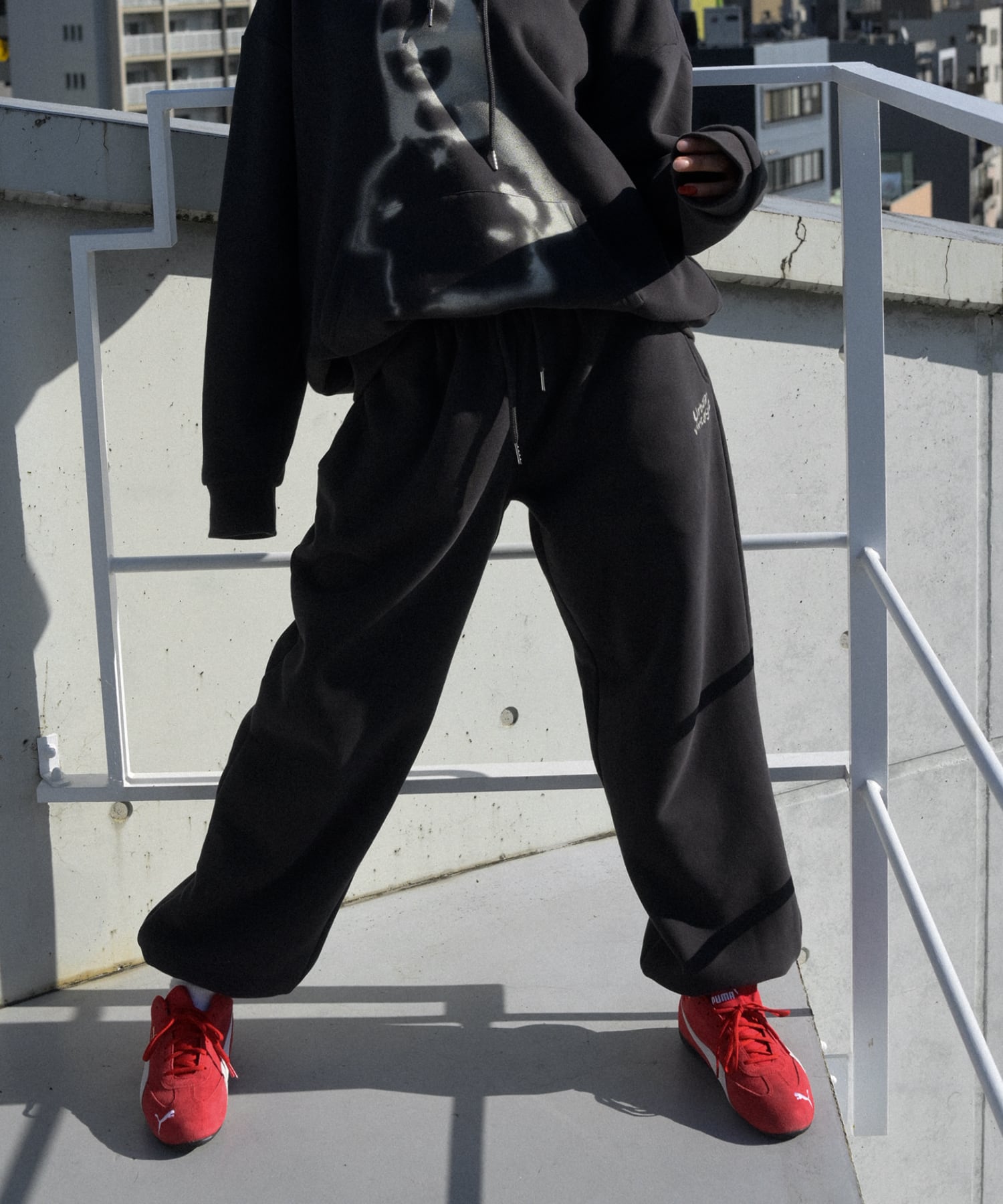 ボーイフレンドグラフィックスウェットパンツ